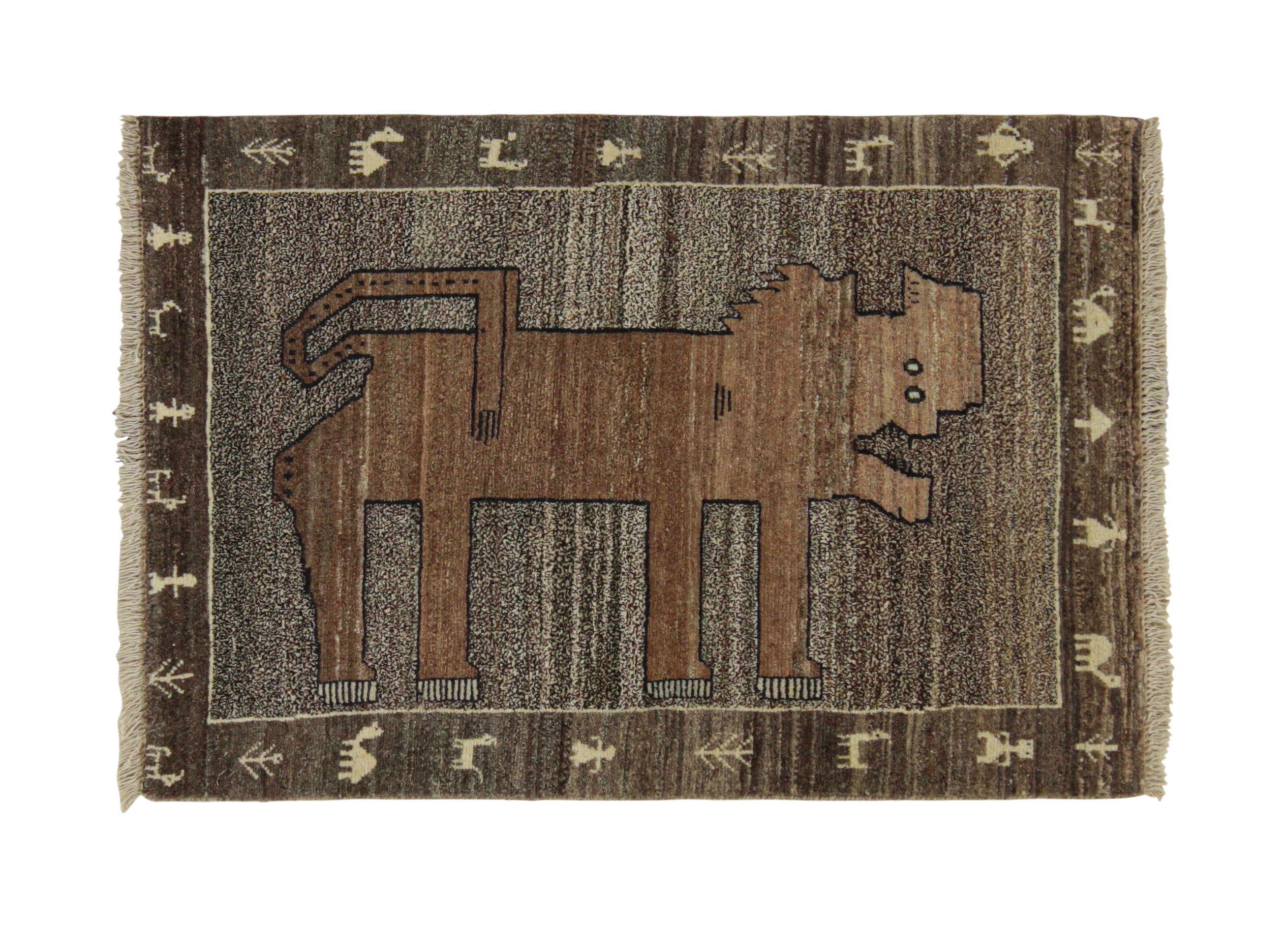 Rare tapis tribal Gabbeh vintage en gris et marron - Illustration d'animaux par Rug & Kilim en vente