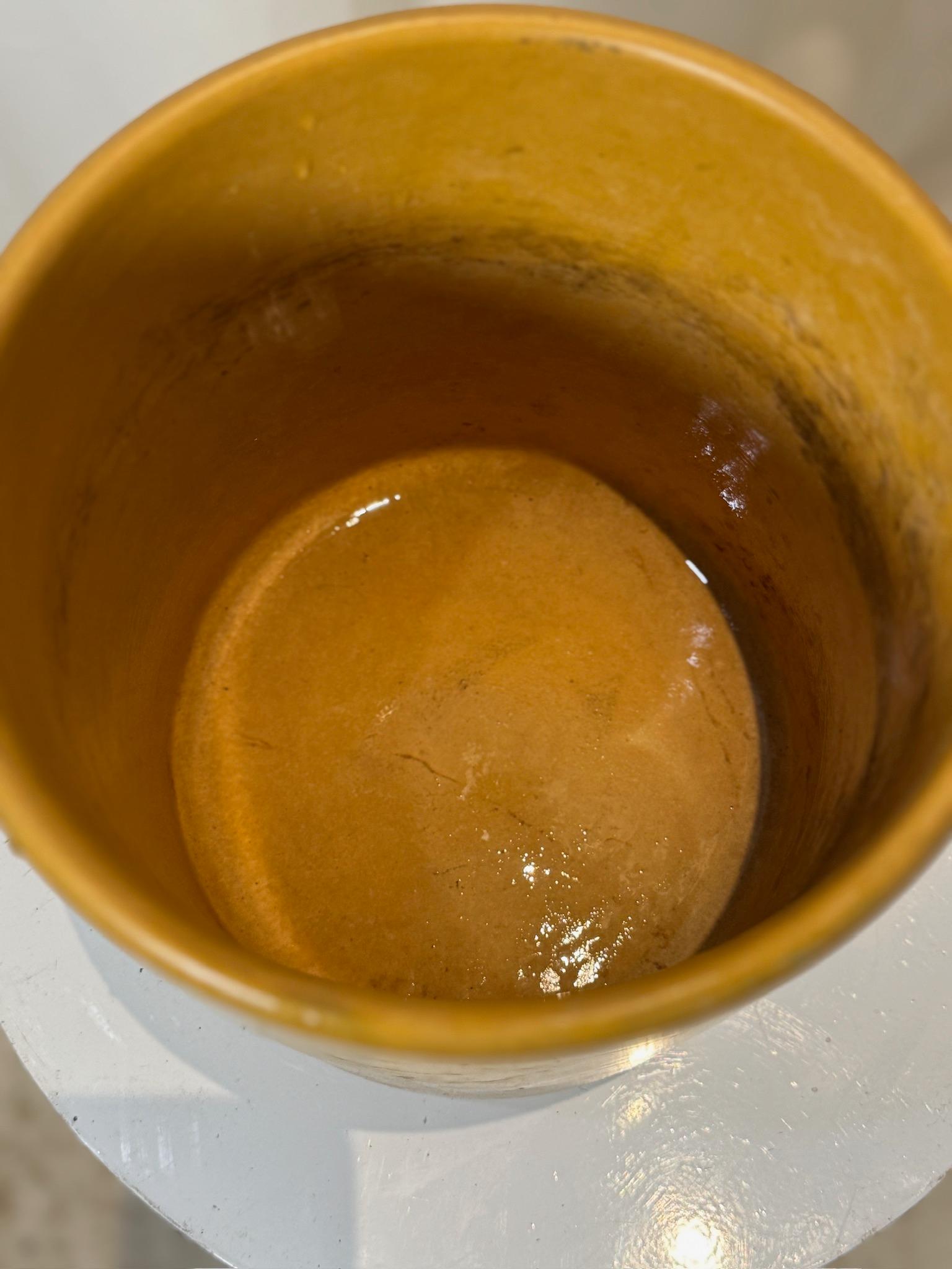 Rare Jardinière Vintage Gainey Ceramics - Ochre Yellow, Mid-Century Modern Pot Bon état - En vente à West Hollywood, CA