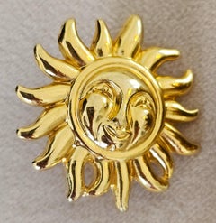 Rare Vintage Gianni Versace Gold Sun Gold Runway Clip Earrings Runway 1981