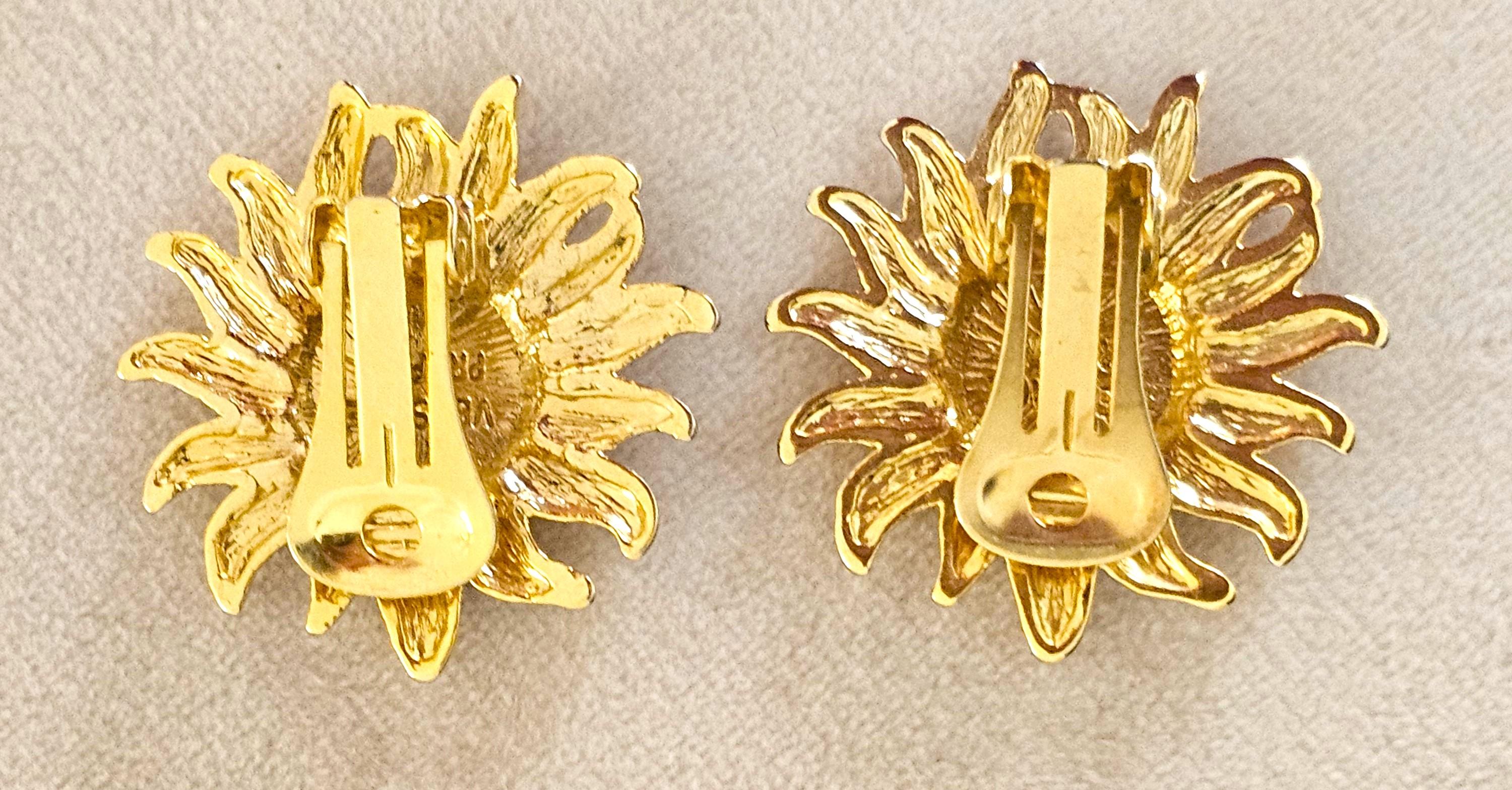 Raro Vintage Gianni Versace Sol de Oro Pendientes de clip Pasarela 1981 en venta 2