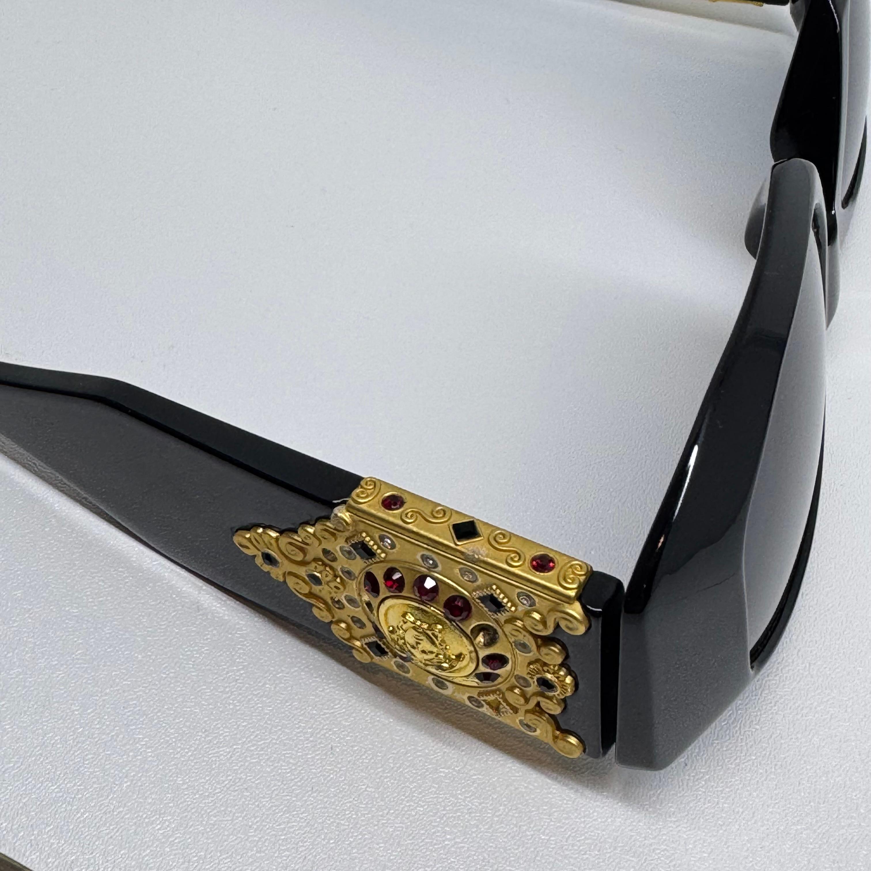 Rare Vintage Gianni Versace Gripoix Medusa Head Sunglasses For Sale 6