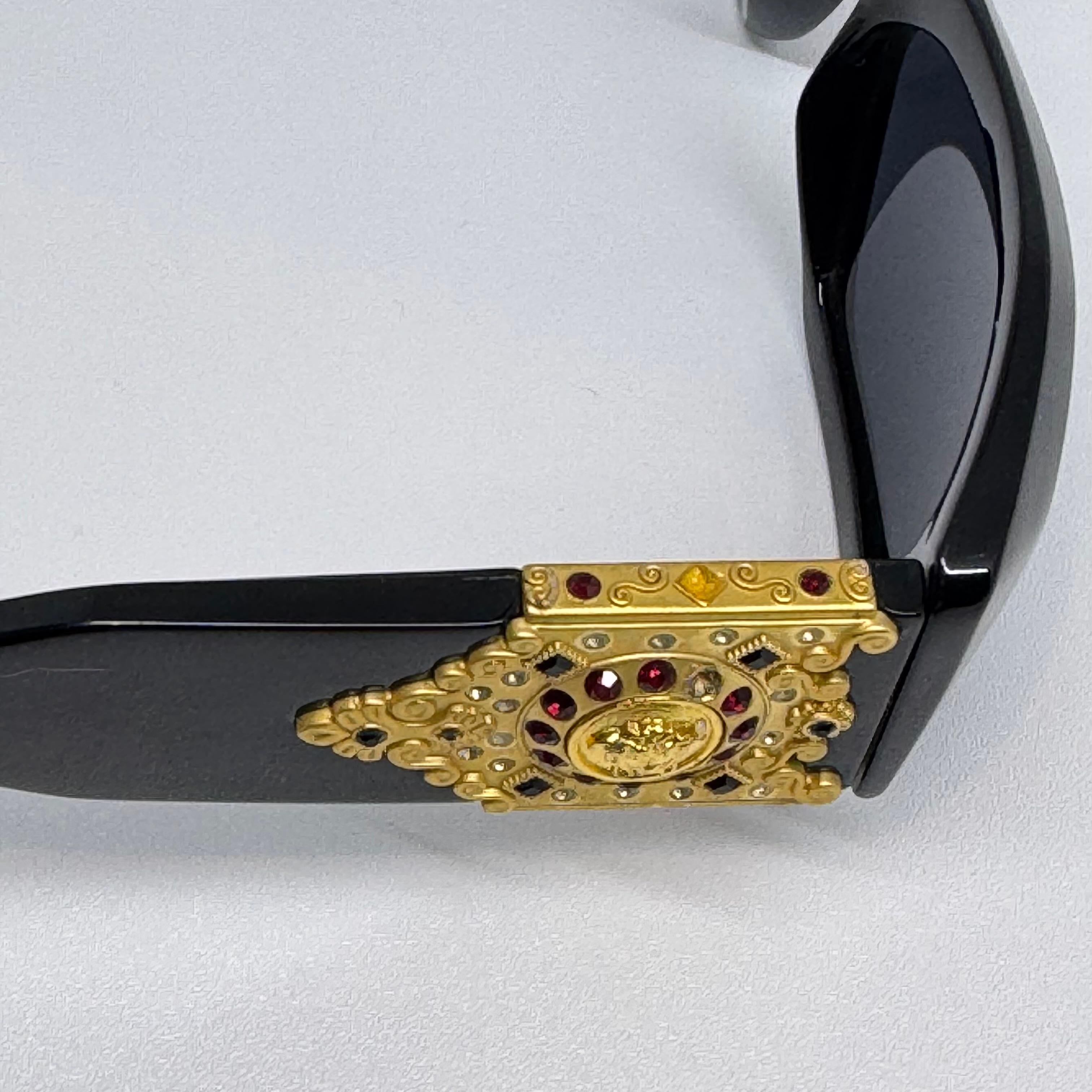 Rare Vintage Gianni Versace Gripoix Medusa Head Sunglasses For Sale 4