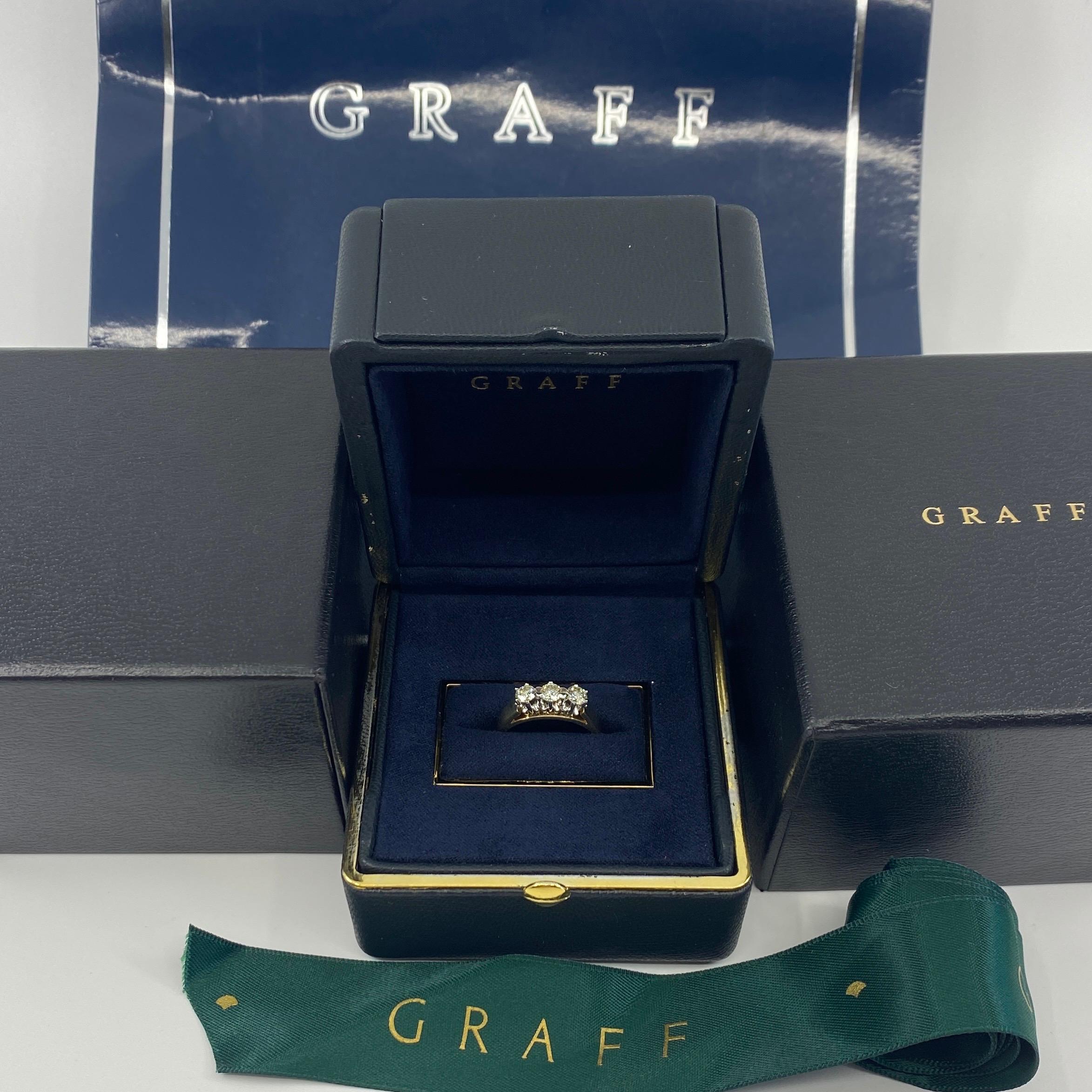 Rare Vintage GRAFF 0.75ct White Diamond Trilogy Three-Stone 18 Karat Gold Ring 8