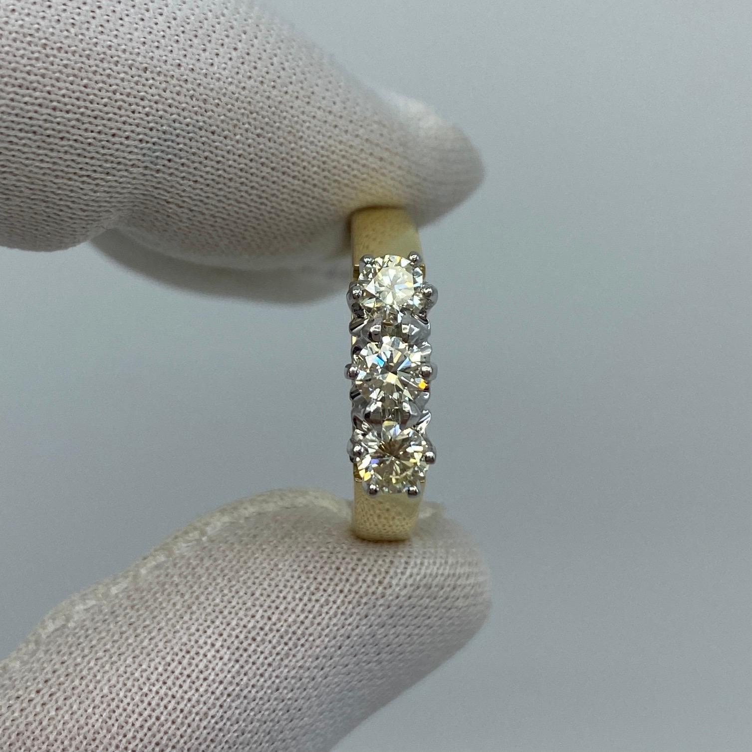 Round Cut Rare Vintage GRAFF 0.75ct White Diamond Trilogy Three-Stone 18 Karat Gold Ring