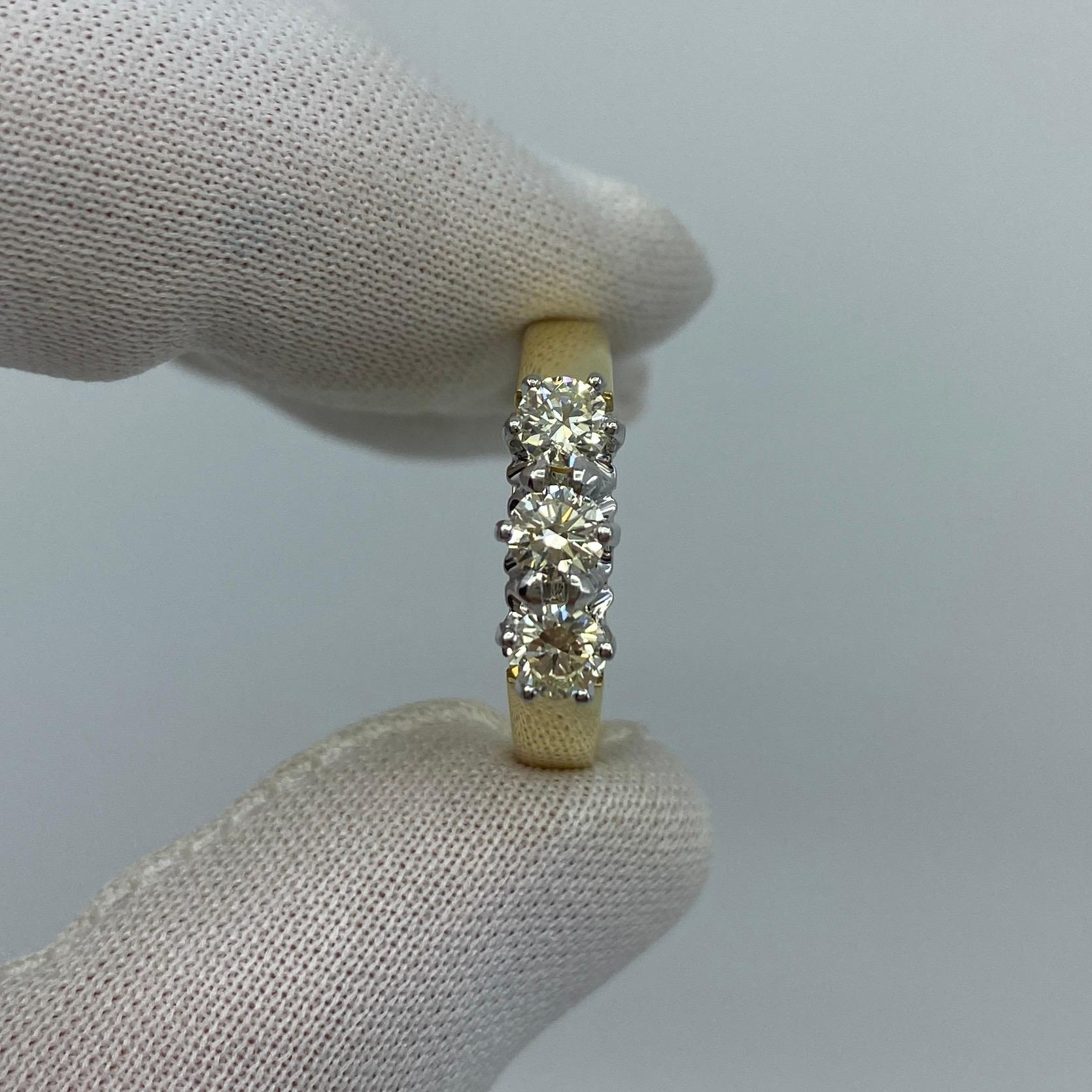 Rare Vintage GRAFF 0.75ct White Diamond Trilogy Three-Stone 18 Karat Gold Ring 1