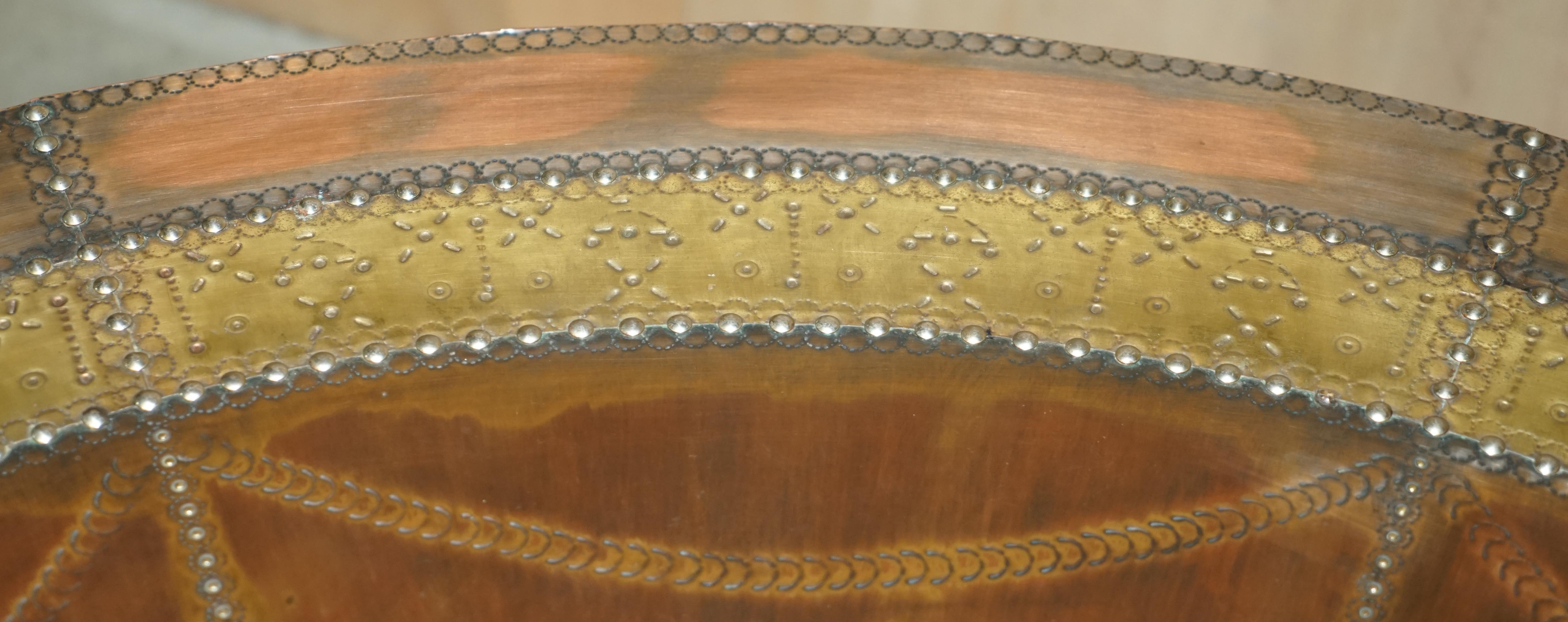 RARE ViNTAGE HAND HAMMERED COPPER & BRASS ROUND MEDIEVAL LOOKING DINING TABLE 4