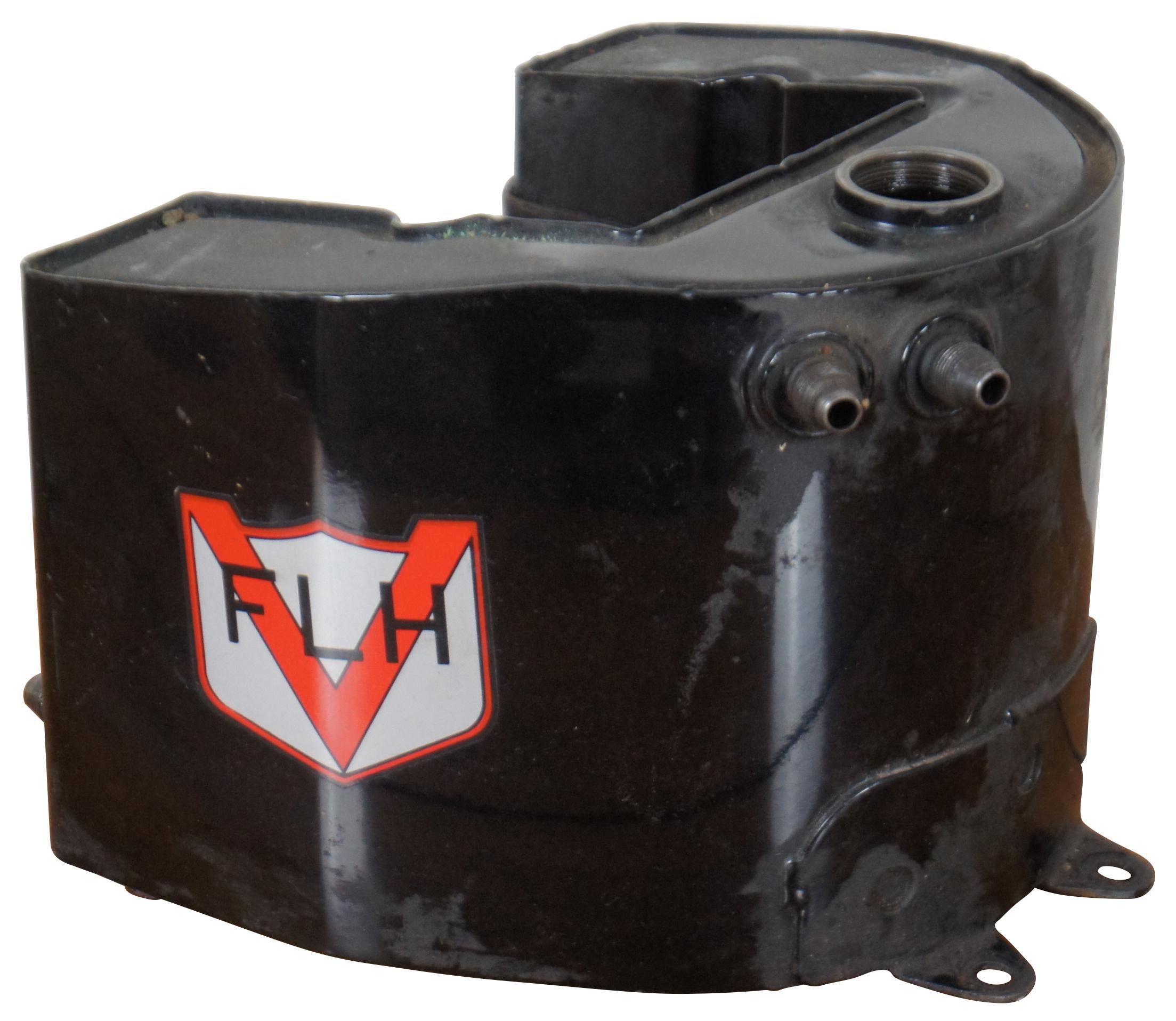 1950s Original Vintage Harley-Davidson Big Twin oil tank for Panhead motorcycles from 1936-1957, finished in black, with chrome plated return oil line. Originally purchased in the 1980s from the Pennsylvania warehouse where a cache of old Harley