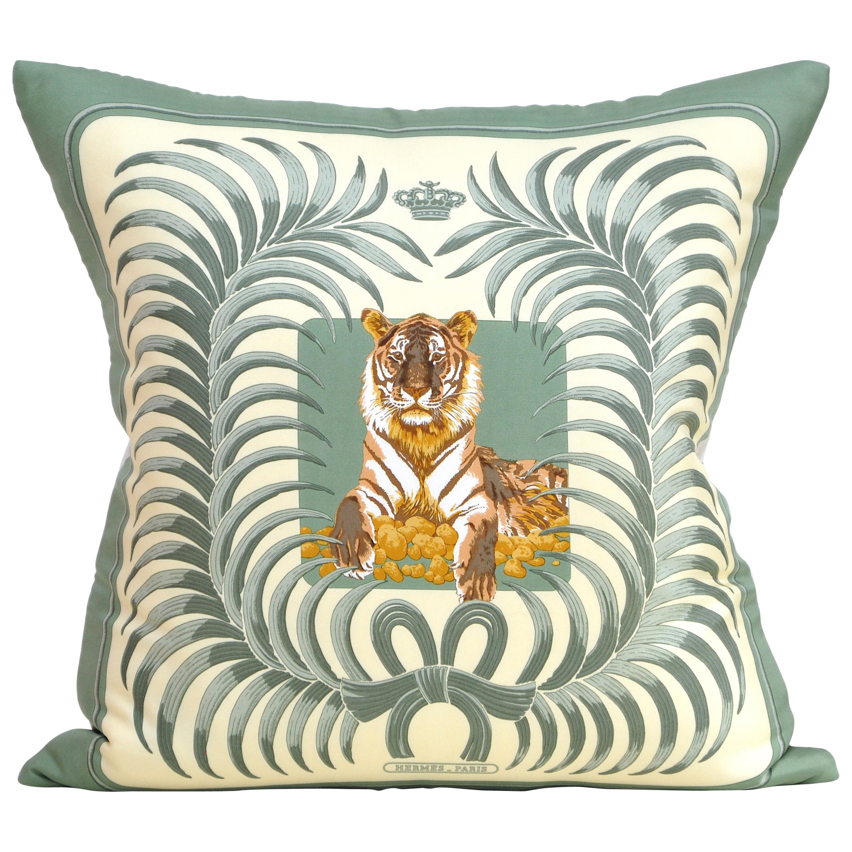 Title:
Pair of vintage Hermes tiger silk scarf and Irish linen cushions pillows green

The ‘crème de la crème’ of scarves, this beautiful set is a pair of one-of-a-kind custom made luxury cushions (pillows) from exquisite vintage silk Hermes
