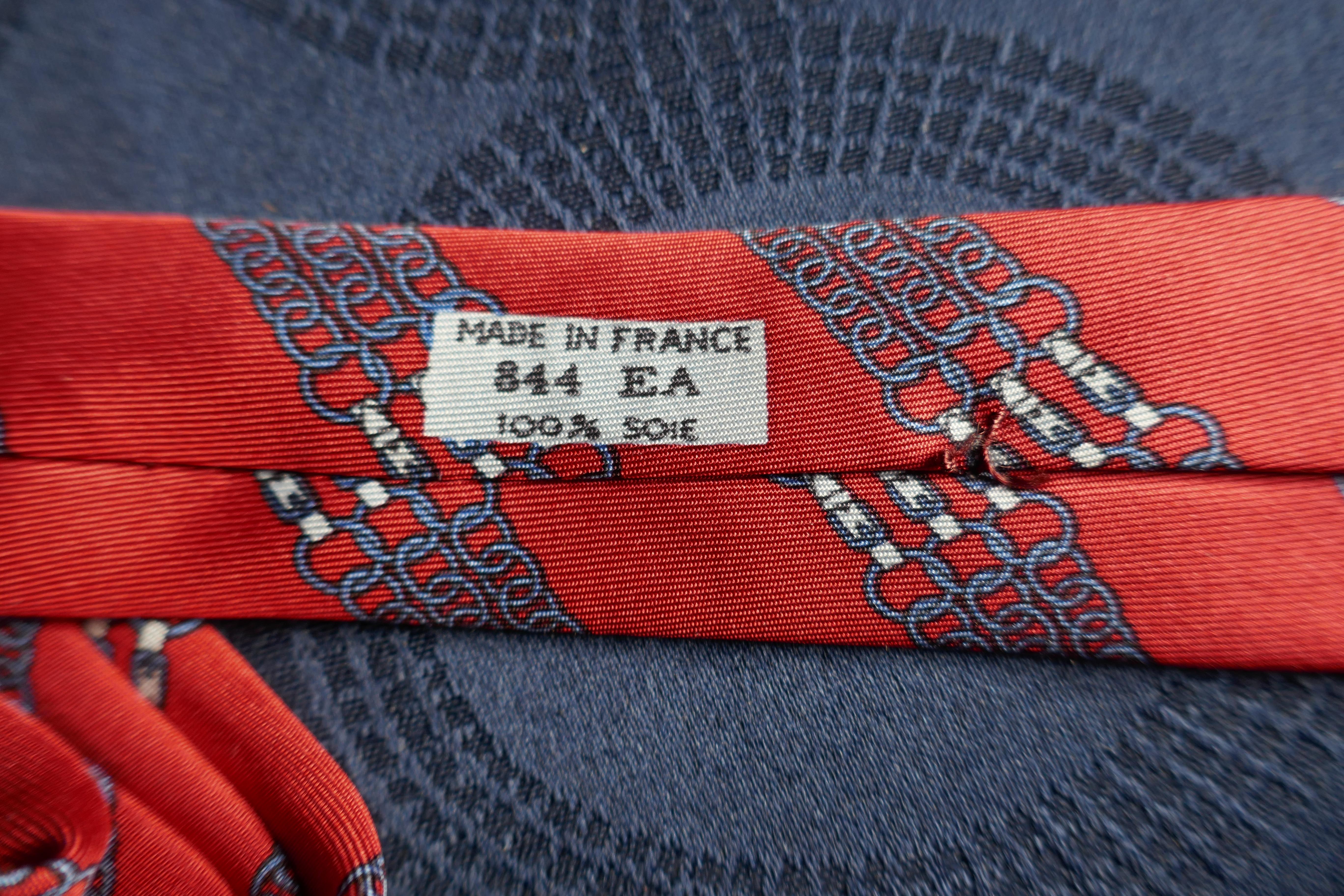 Marron Hermès - Rare - Vintage  Cravate en soie, chaînes et brides d'équitation, design des années 1980 en vente