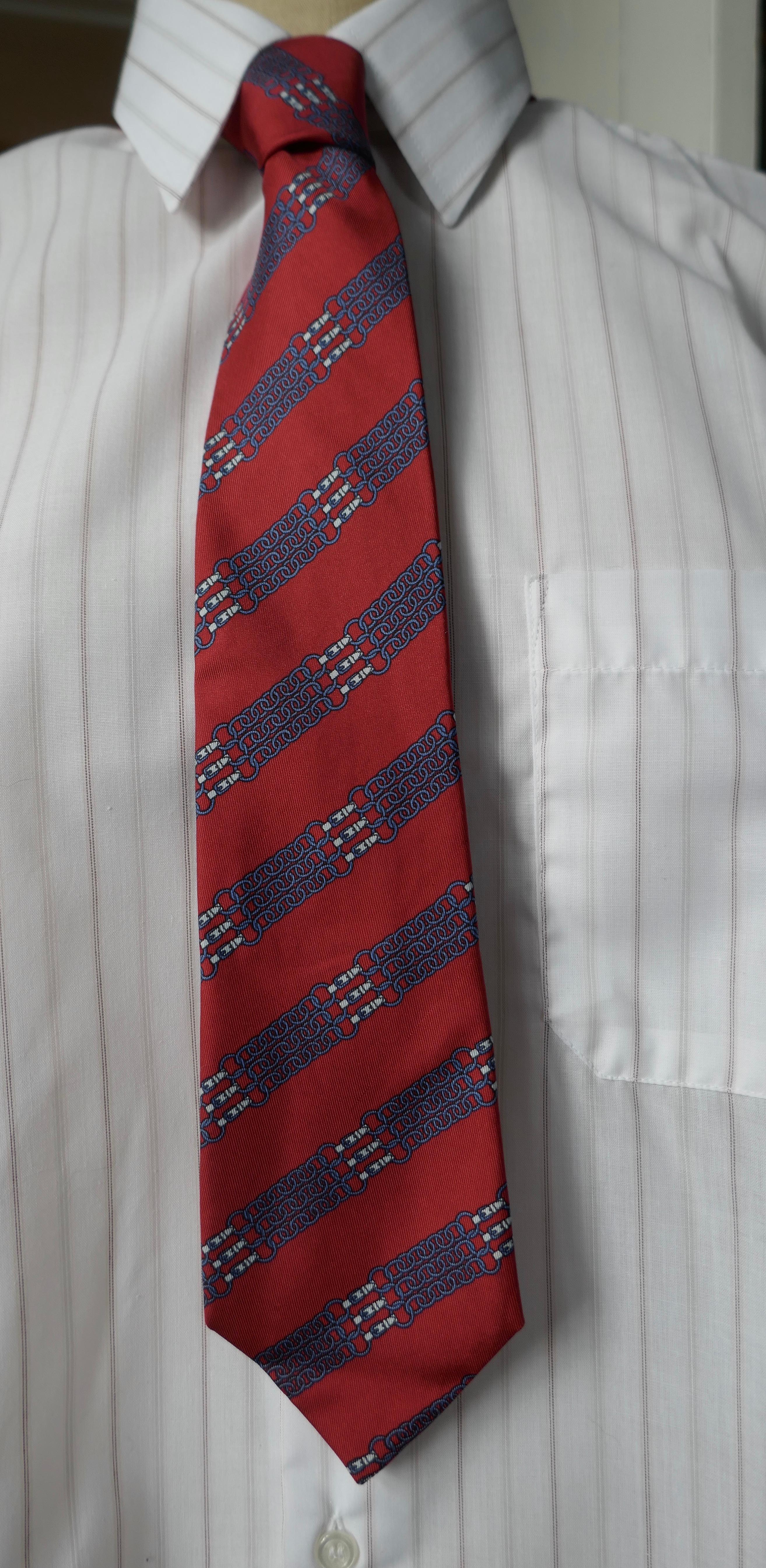 Hermès - Rare - Vintage  Cravate en soie, chaînes et brides d'équitation, design des années 1980 Bon état - En vente à Chillerton, Isle of Wight