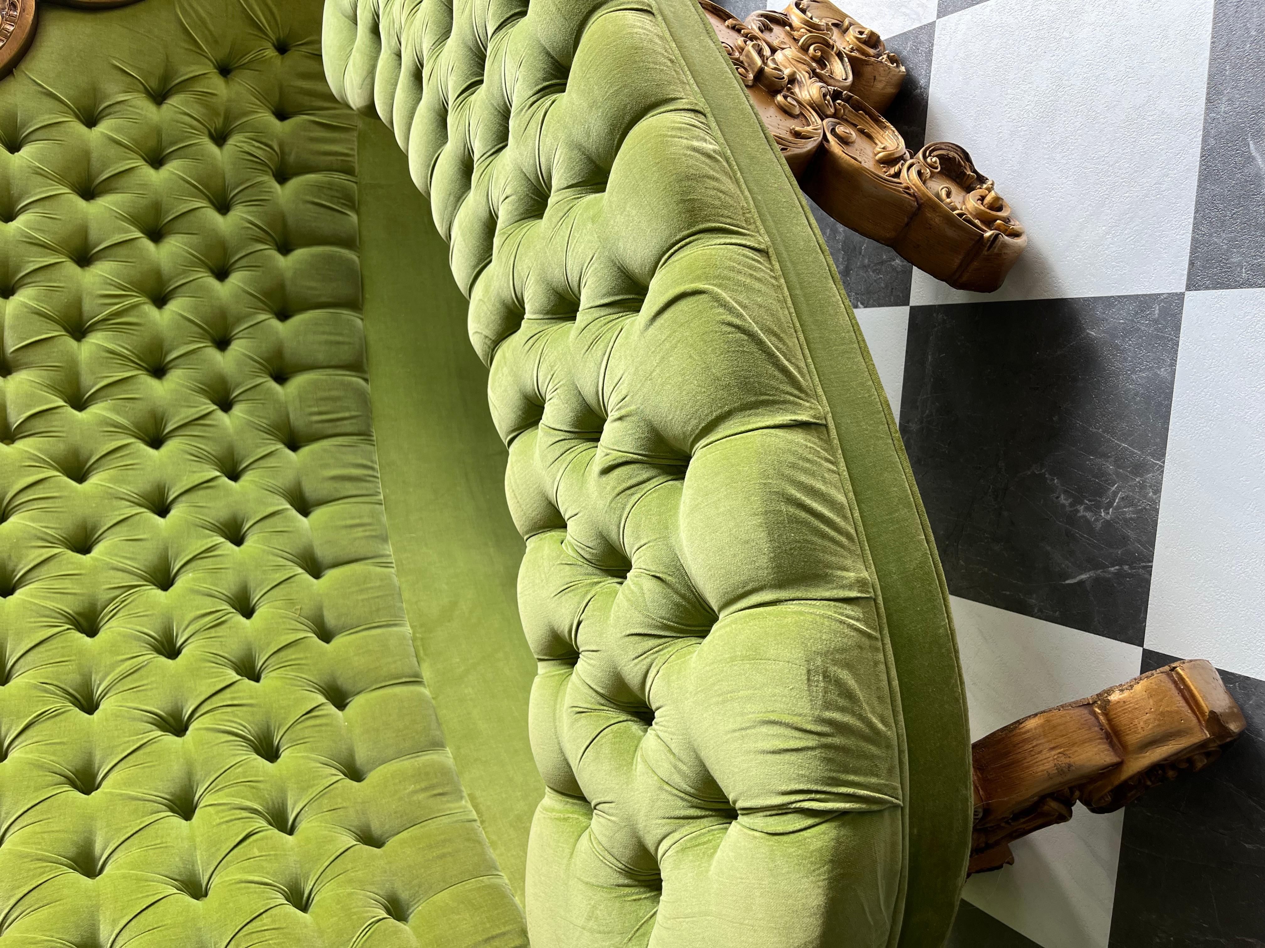 Rara testiera e pediera di un letto a cerchio ornato d'epoca Hollywood Regency in vendita 5