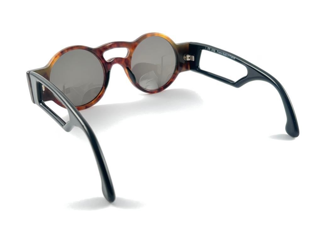 Petites lunettes de soleil vintage Idc noires et écailles, fabriquées en France, années 1990 en vente 8