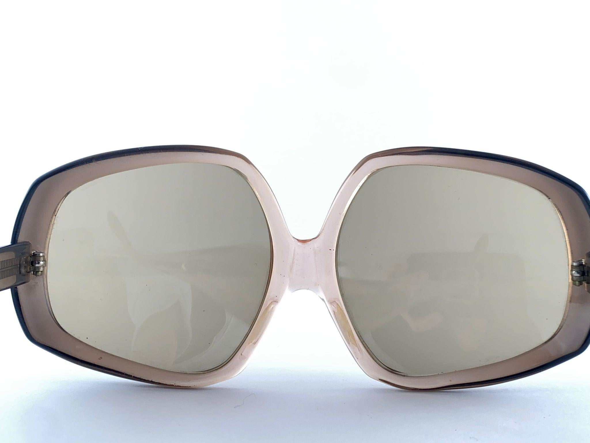 Seltene übergroße Indo Caracas Vintage-Sonnenbrille in Übergröße 1970er Jahre Paris für Damen oder Herren im Angebot