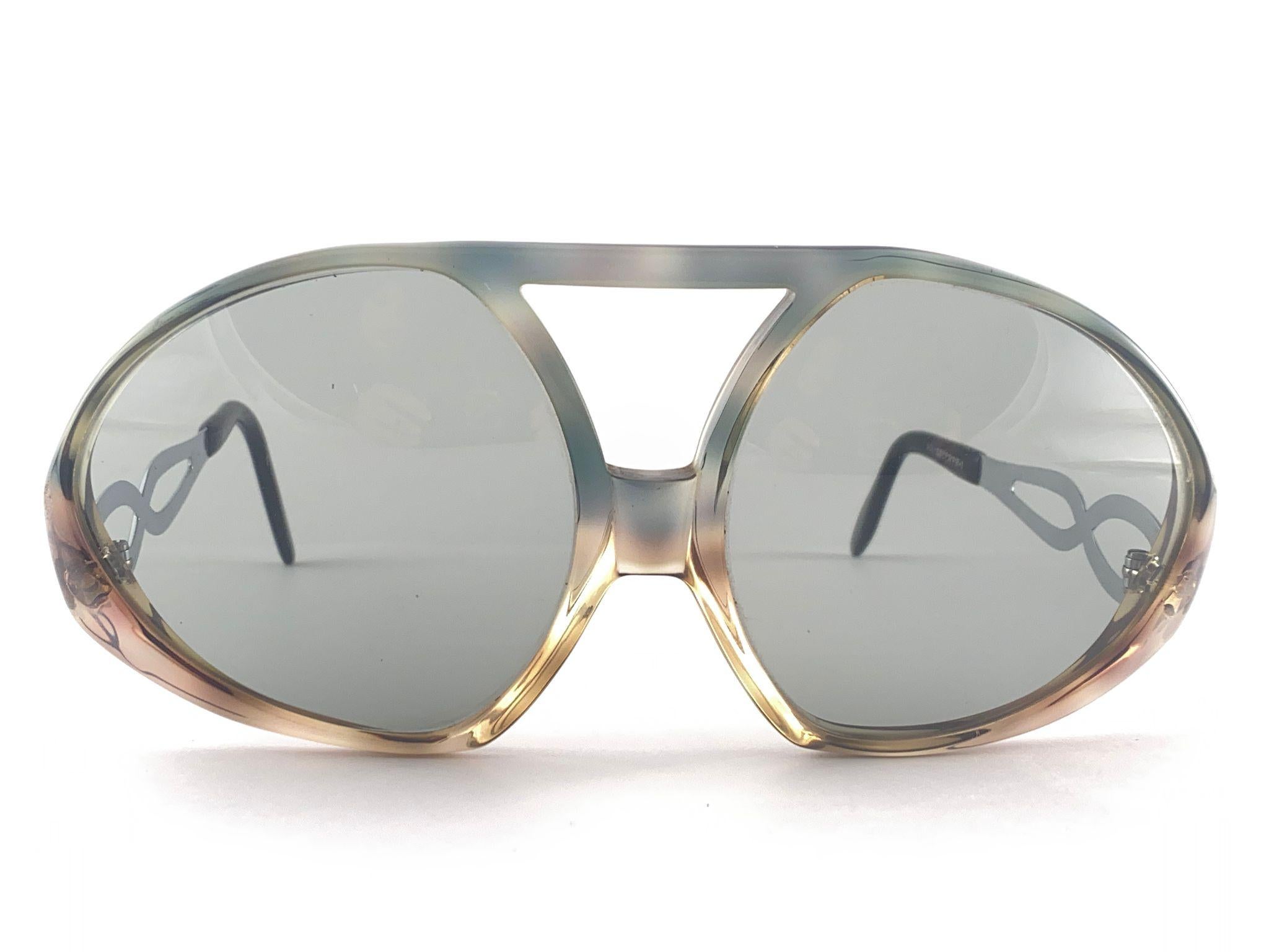 Seltene Vintage Indo Sol Baccara Sonnenbrille in Übergröße 1970er Jahre Paris, Vintage (Grau) im Angebot