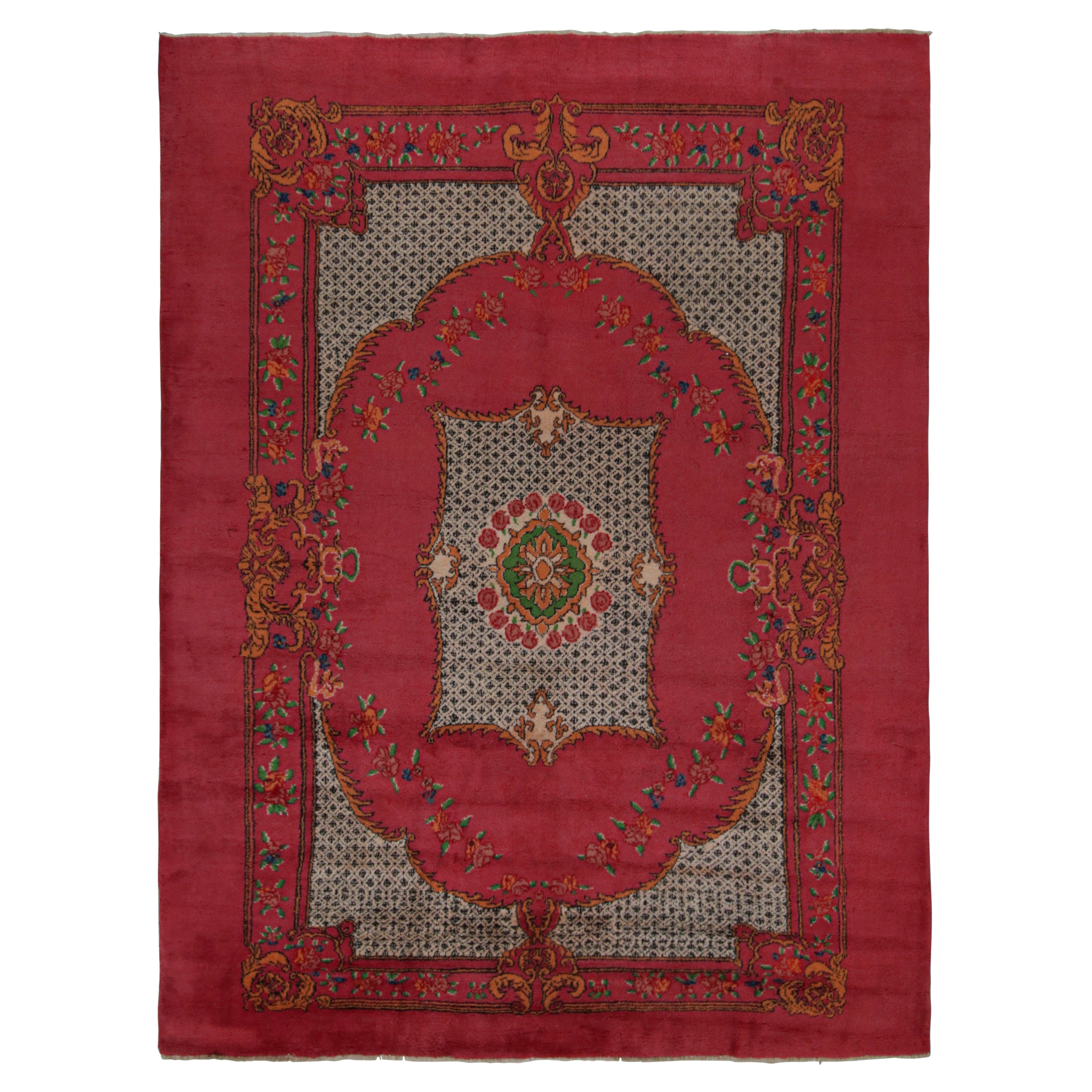 Seltener Vintage Isparta-Teppich in Rosa mit Blumenmuster im Angebot