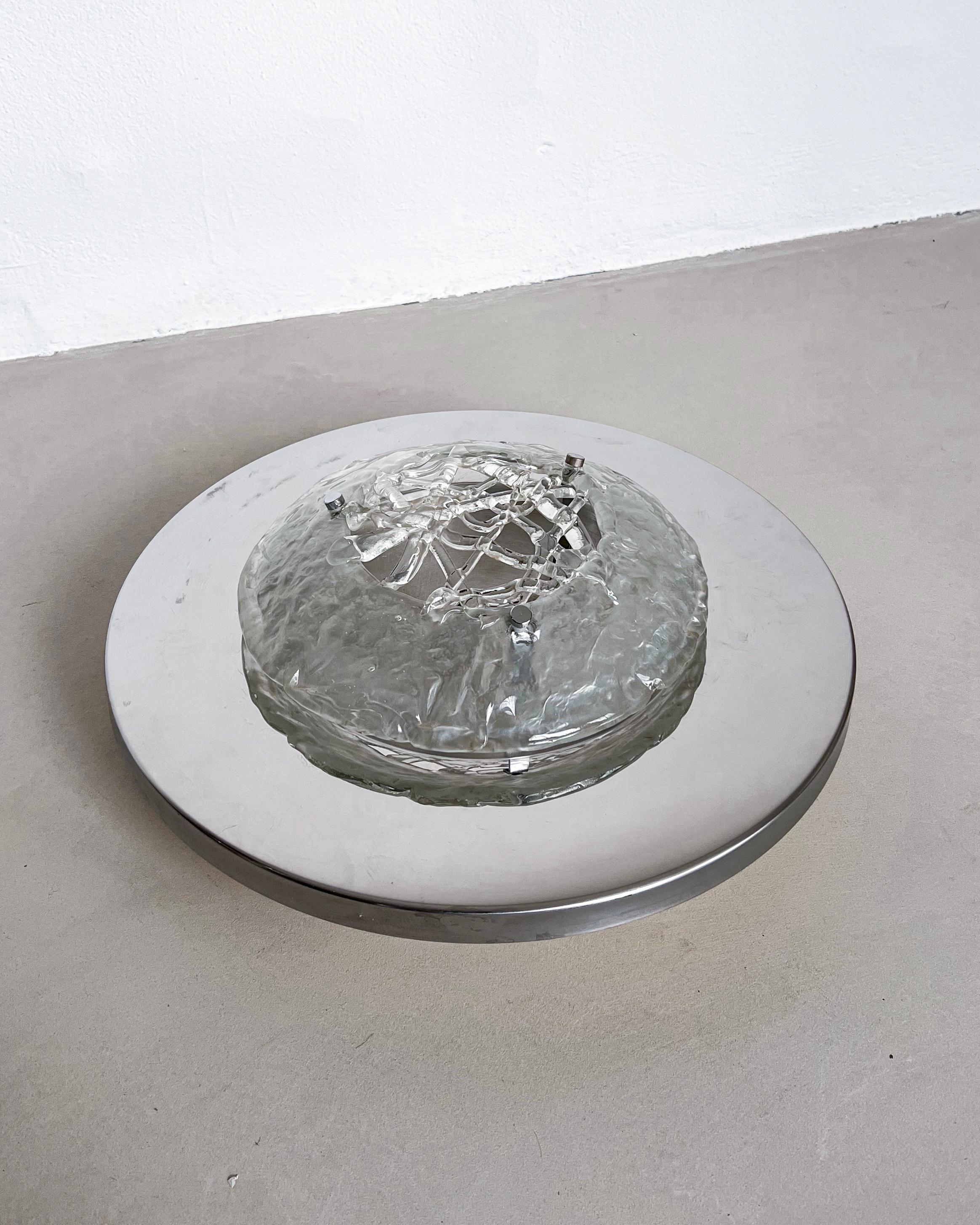 Rare Vintage Italian Chrome and Glass Sculptural Wall Lamp, Collectible Design In Good Condition For Sale In Milan, IT