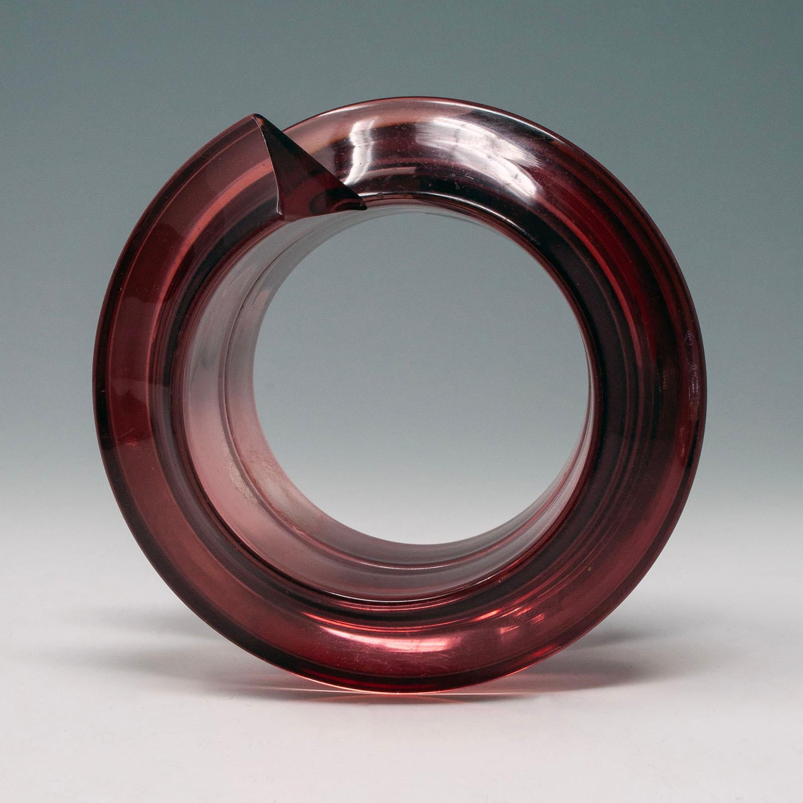 Raro bracciale in lucite vintage Judith Hendler Pink Bypass Coiled Wedge In condizioni buone in vendita a Point Richmond, CA