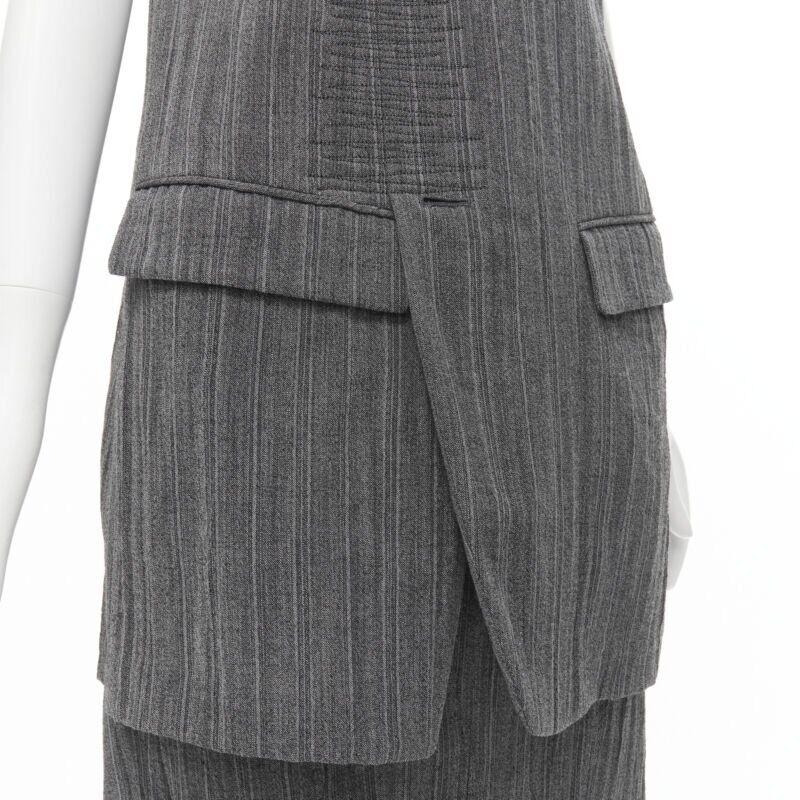 raro vintage JUNYA WATANabe 1992 gilet grigio increspato e decostruito
Riferimento: CRTI/A00315
Marchio: Junya Watanabe
Designer: Junya Watanabe
Collection'S: 1992 - Passerella
Materiale: Lana
Colore: Grigio
Modello: Tinta unita
Chiusura:
