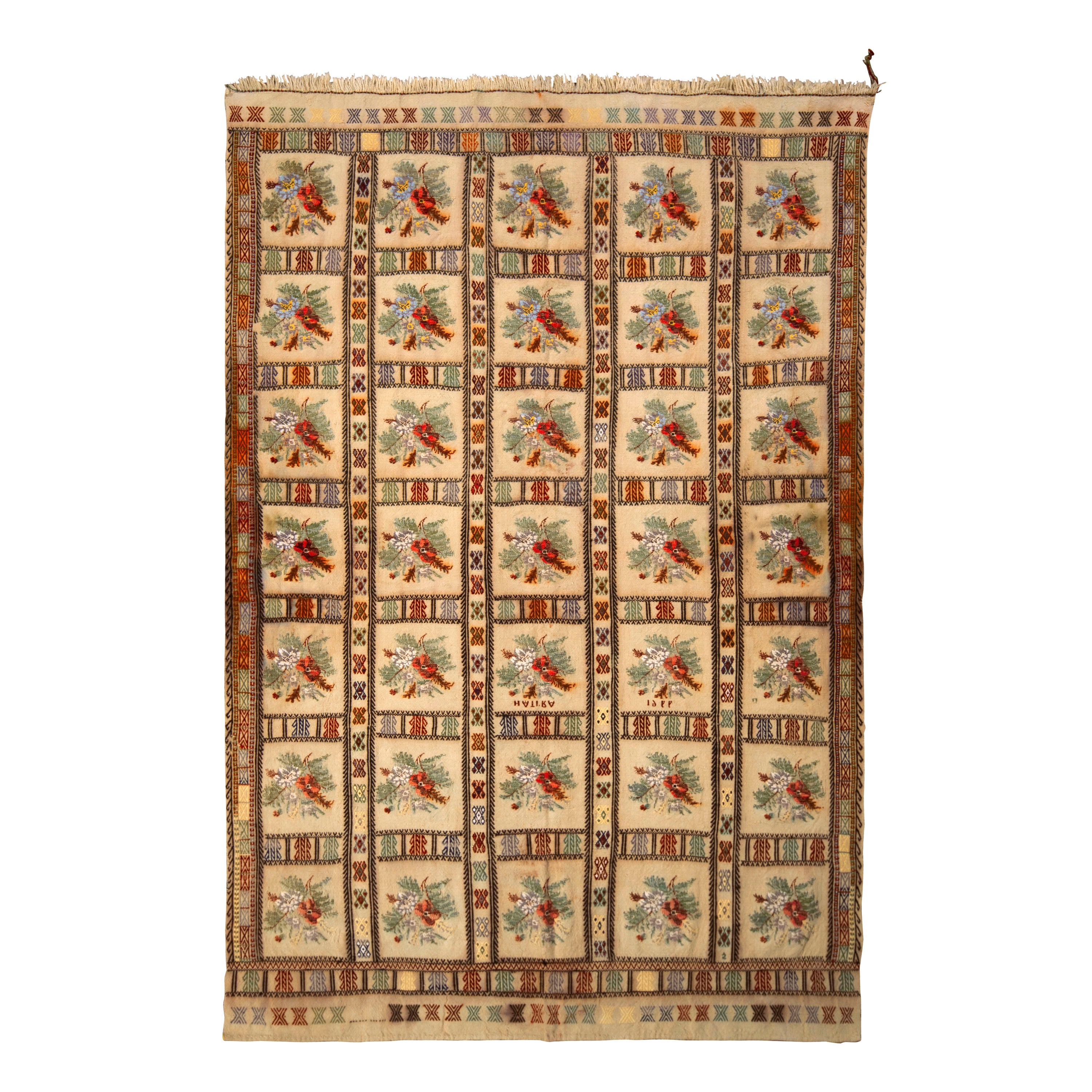 Seltener Vintage-Kelim in Beigebraun mit mehrfarbigen Blumenmuster von Rug & Kilim im Angebot
