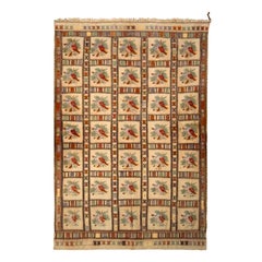 Raro kilim vintage in beige-marrone con motivi floreali multicolore di Rug & Kilim