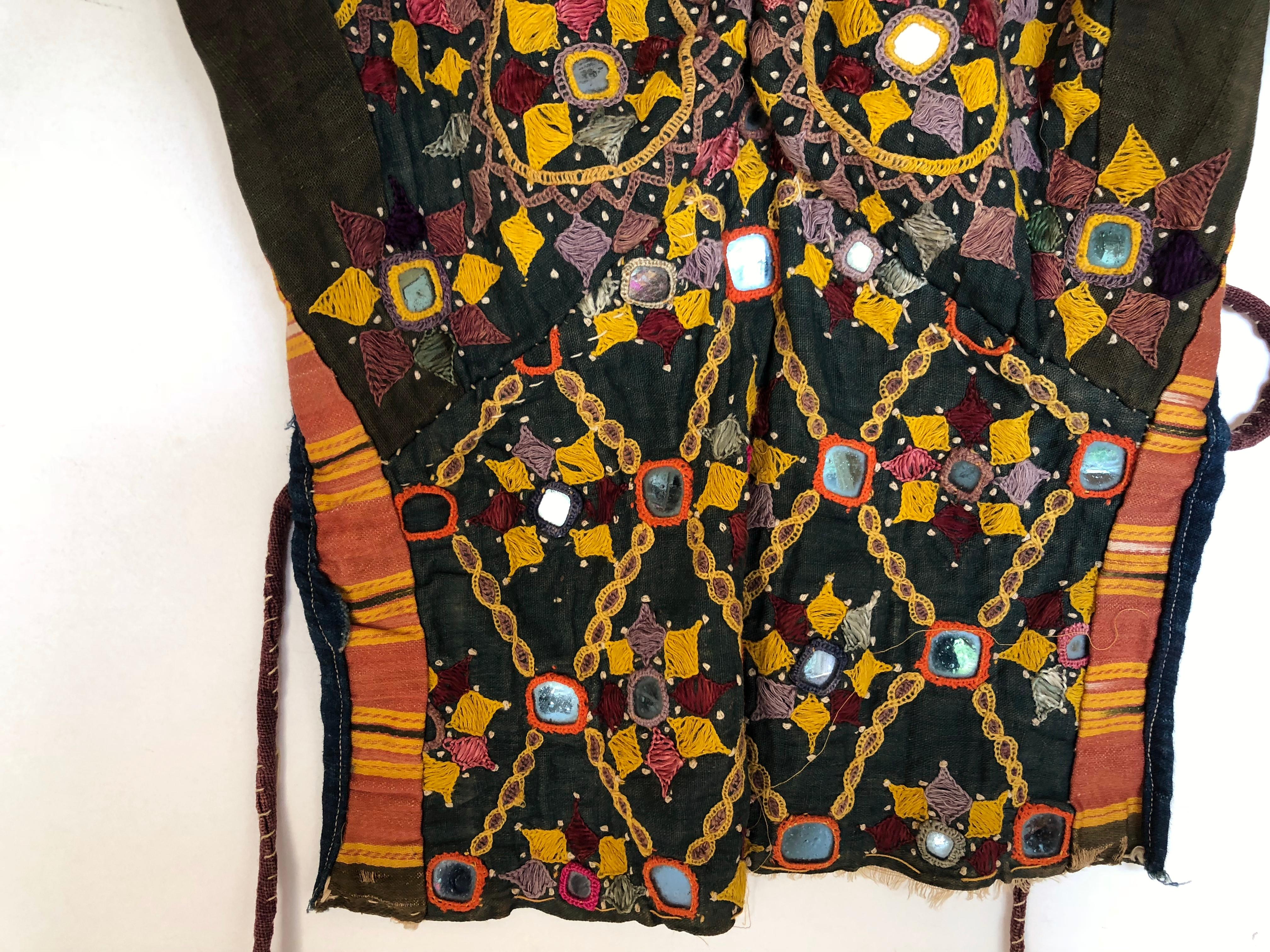 Rare Vintage Kutch Tribal Choli, Blouse with Hand Embroidery and Mirrors, India For Sale 1