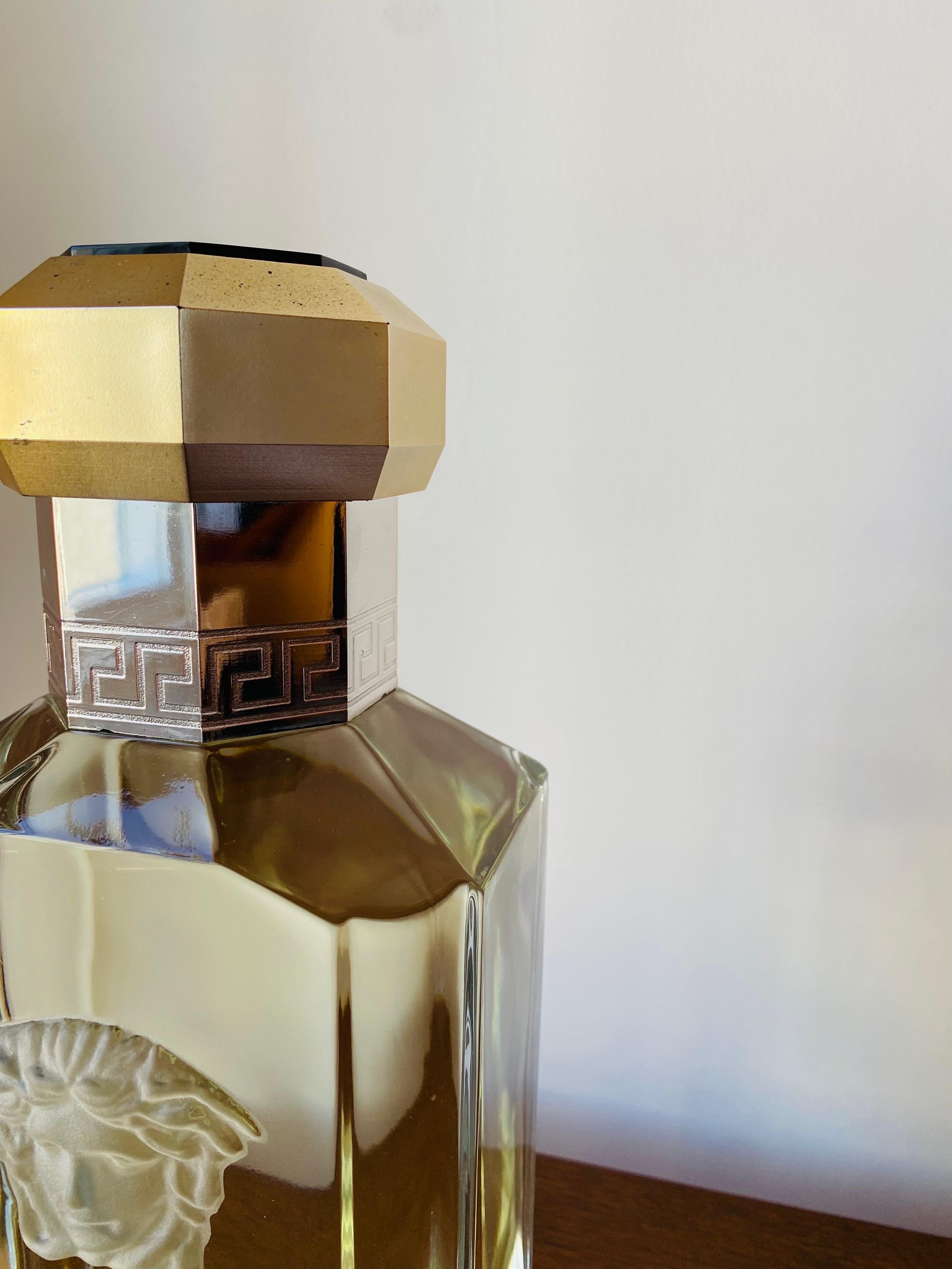 Fatto a mano Rara confezione vintage di grandi dimensioni per il profumo The Dreamer di Versace anni '90 in vendita