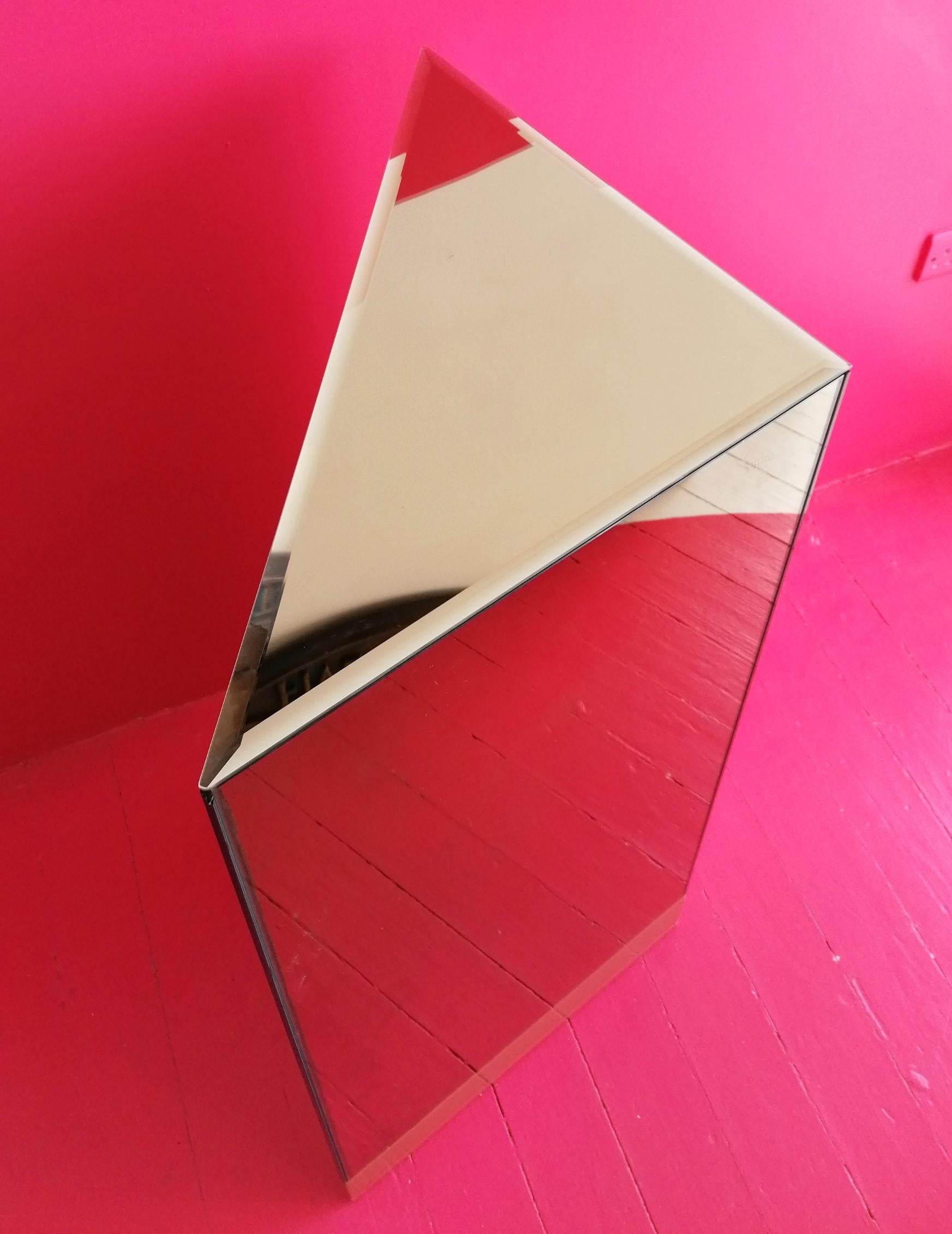 Rare Vintage Large Triangular Mirrored Plinth by Rougier Canada, 1970s In Good Condition In Hastings, GB