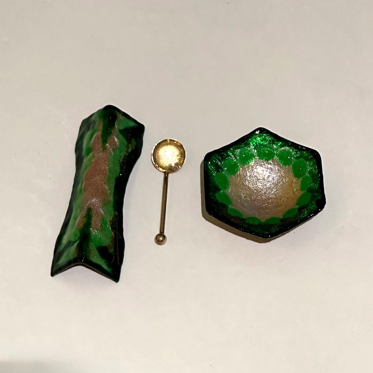 Rare vintage limoges enamel knife rest Set by Marylou 1950s French Art Deco For Sale 4