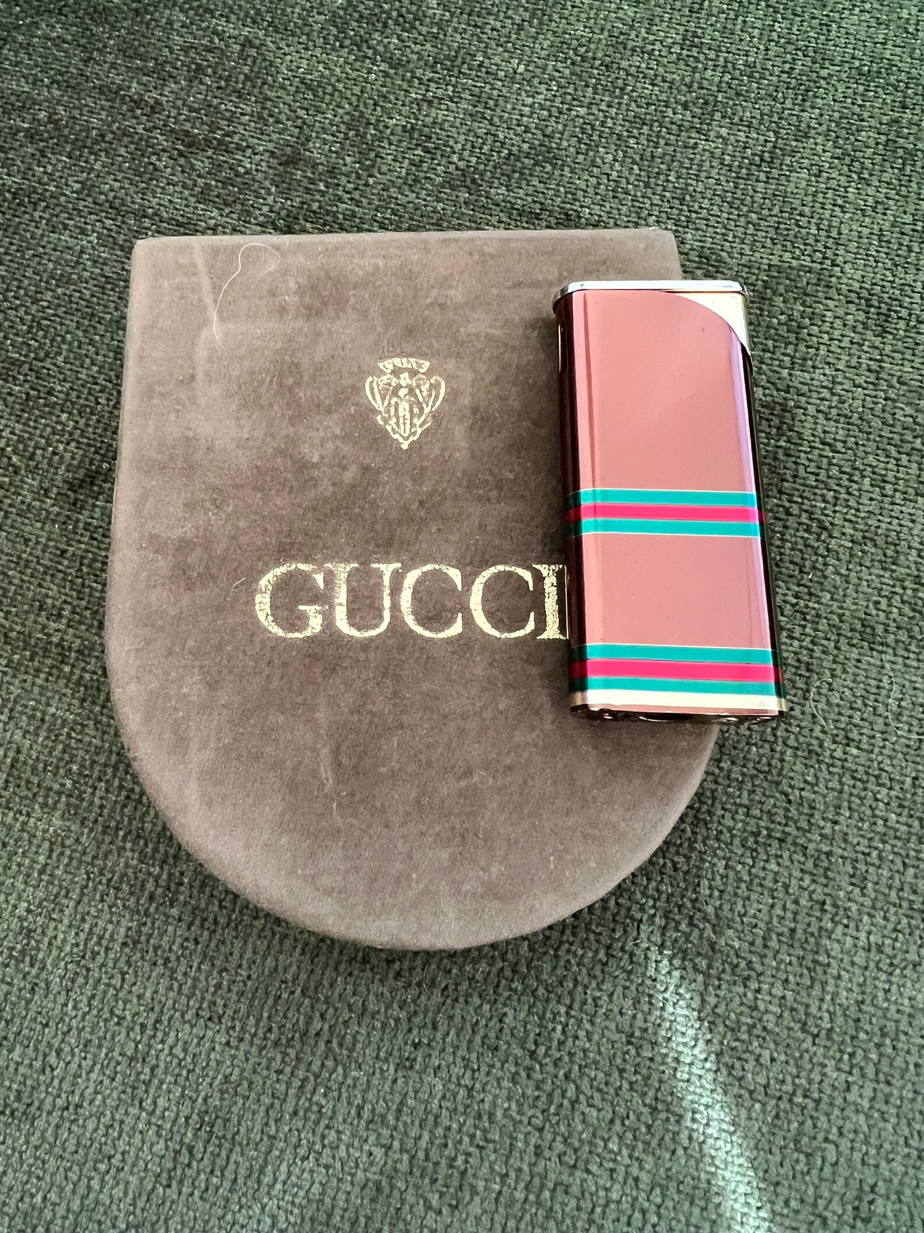Rare Vintage Luxury Gucci lighter Florence Italia Circa 80 Original Suede Case For Sale 6