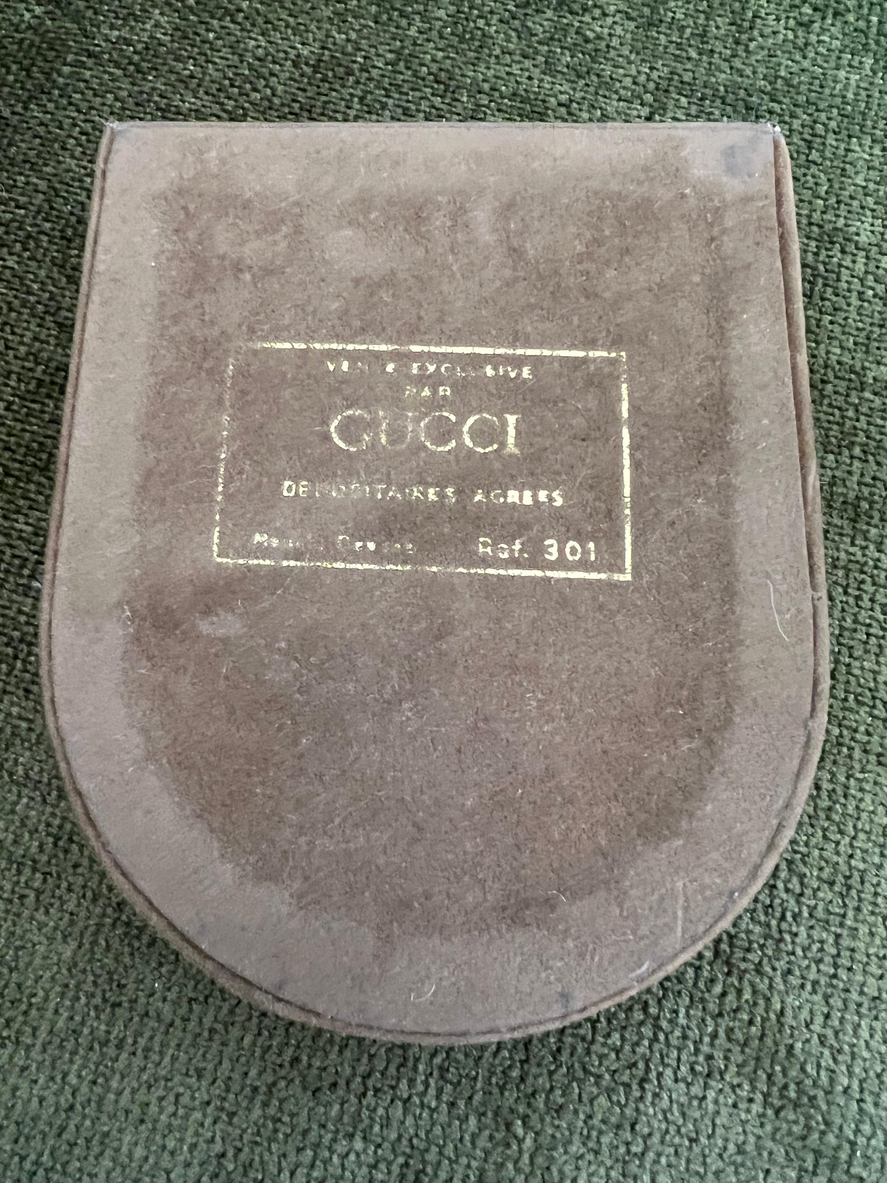 Rare Vintage Luxury Gucci lighter Florence Italia Circa 80 Original Suede Case For Sale 7