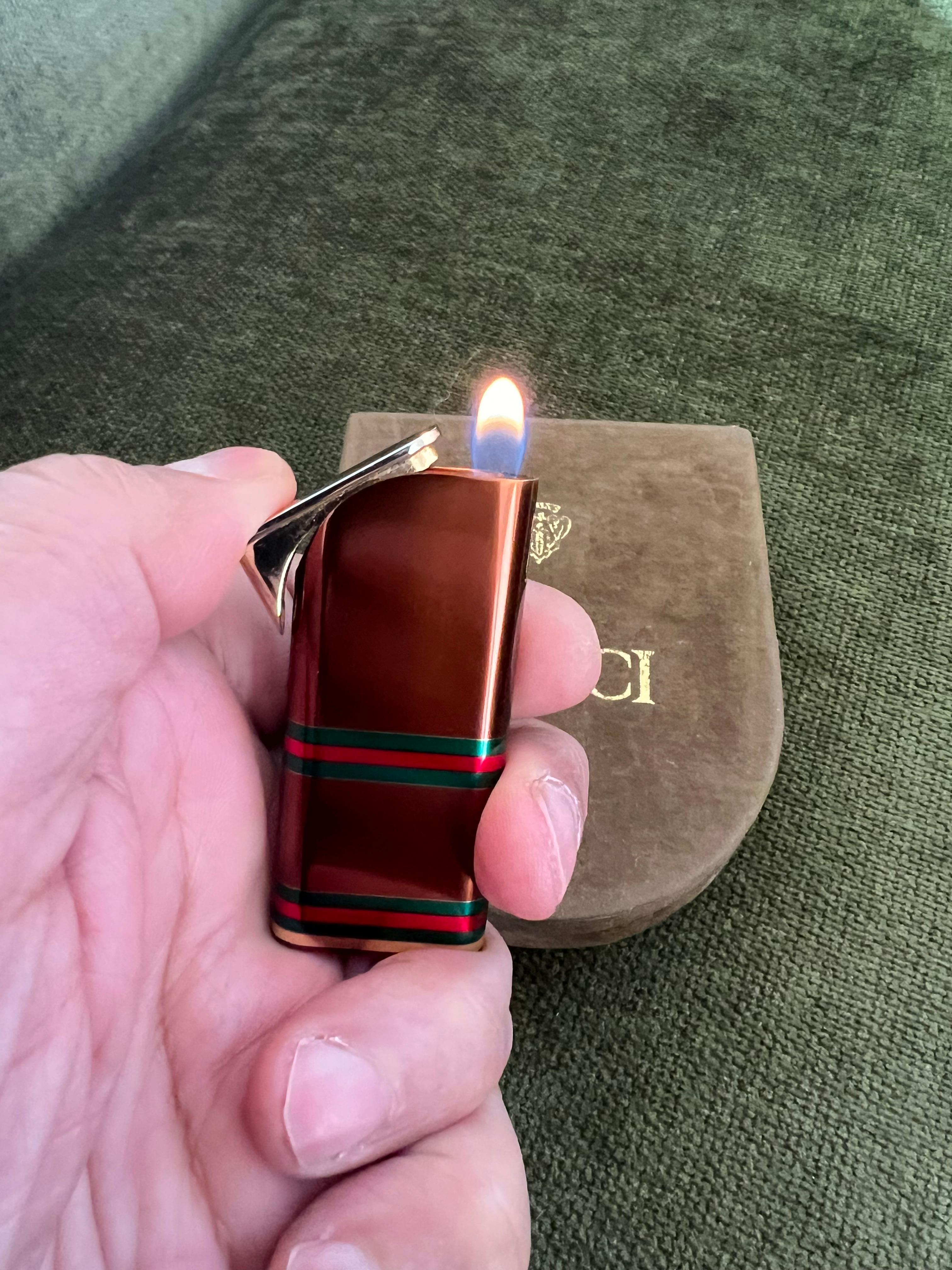 Rare Vintage Luxury Gucci lighter Florence Italia Circa 80 Original Suede Case For Sale 10