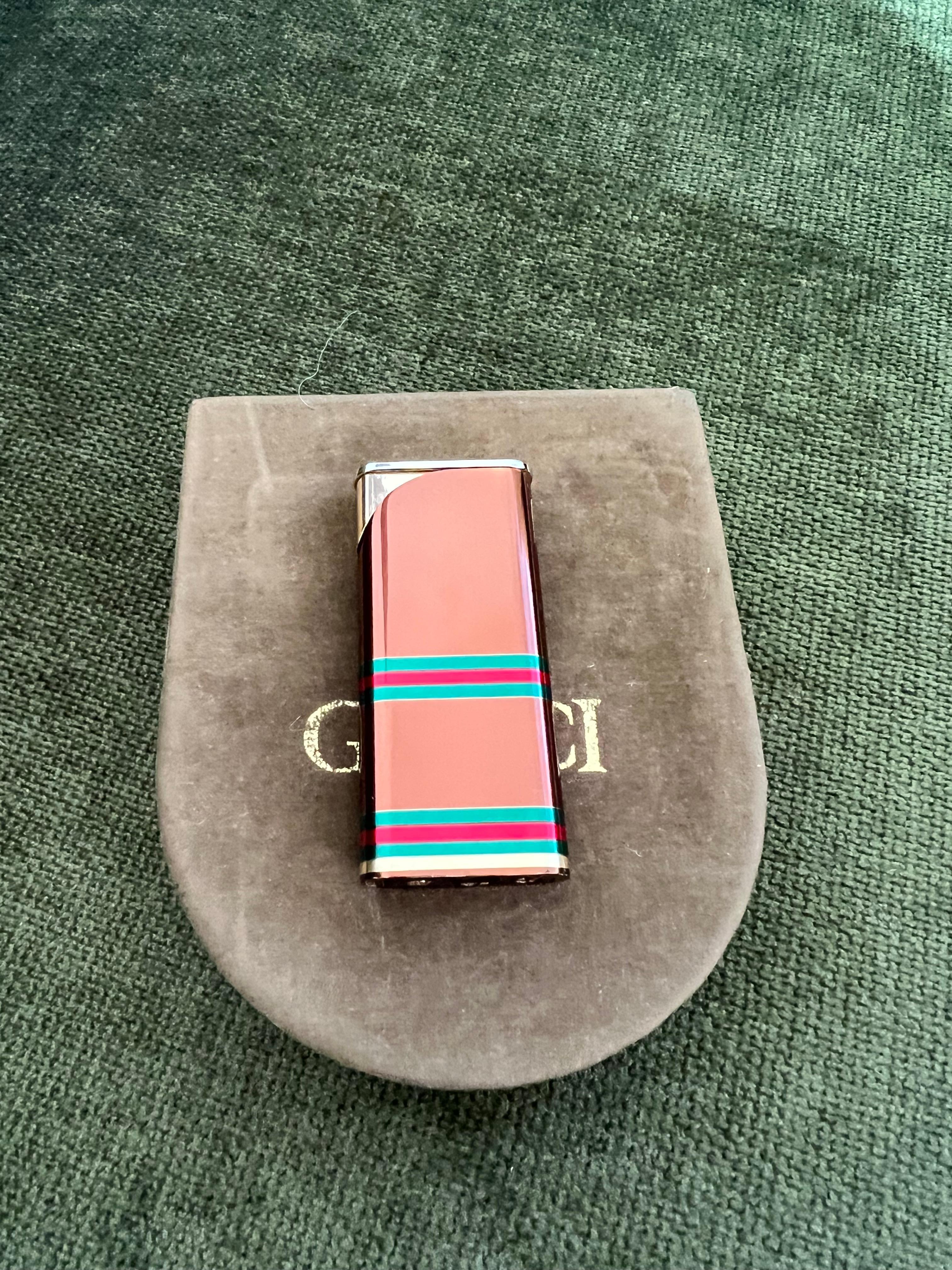 Rare Vintage Luxury Gucci lighter Florence Italia Circa 80 Original Suede Case For Sale 12