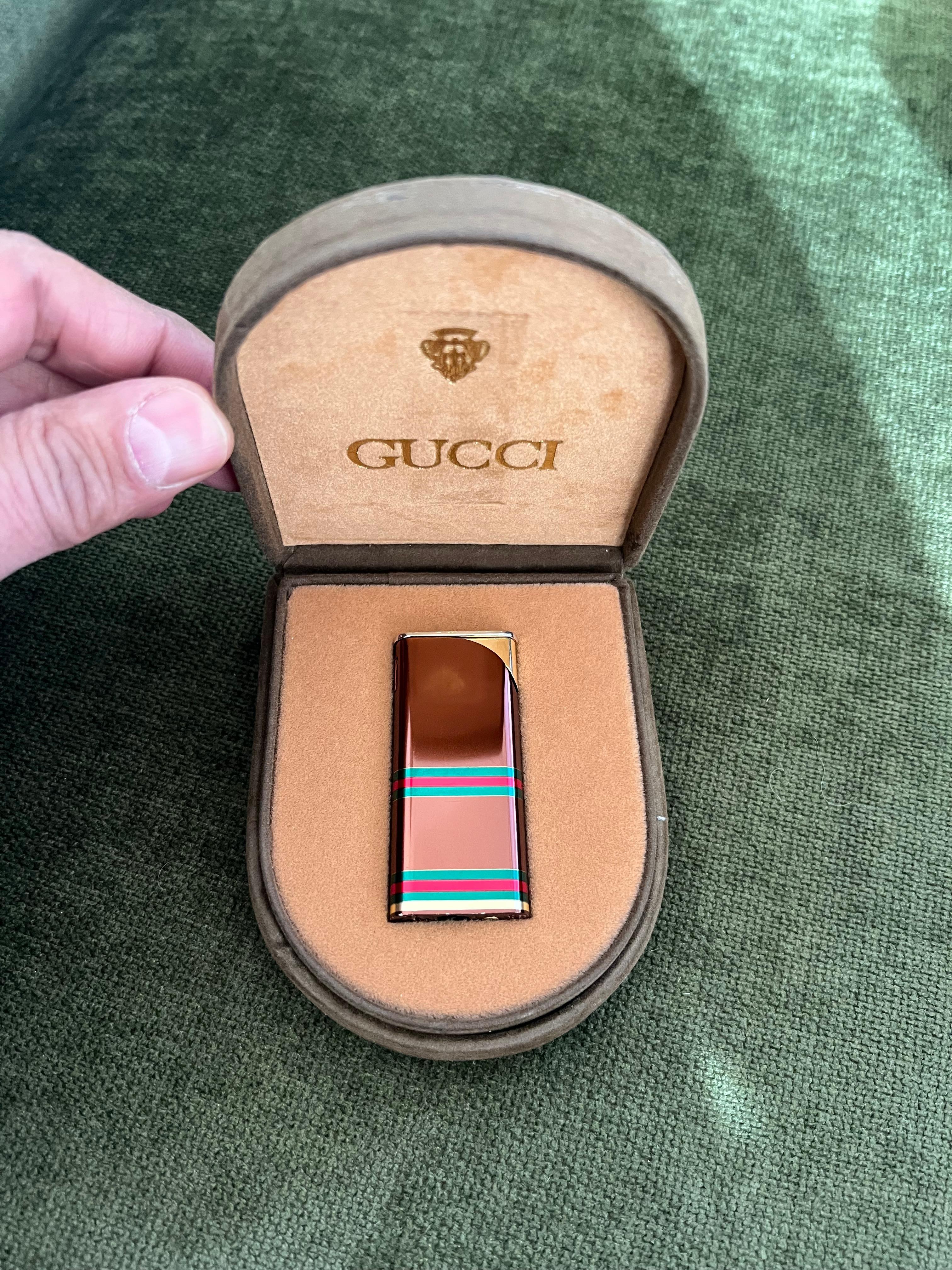 Women's or Men's Rare Vintage Luxury Gucci lighter Florence Italia Circa 80 Original Suede Case For Sale