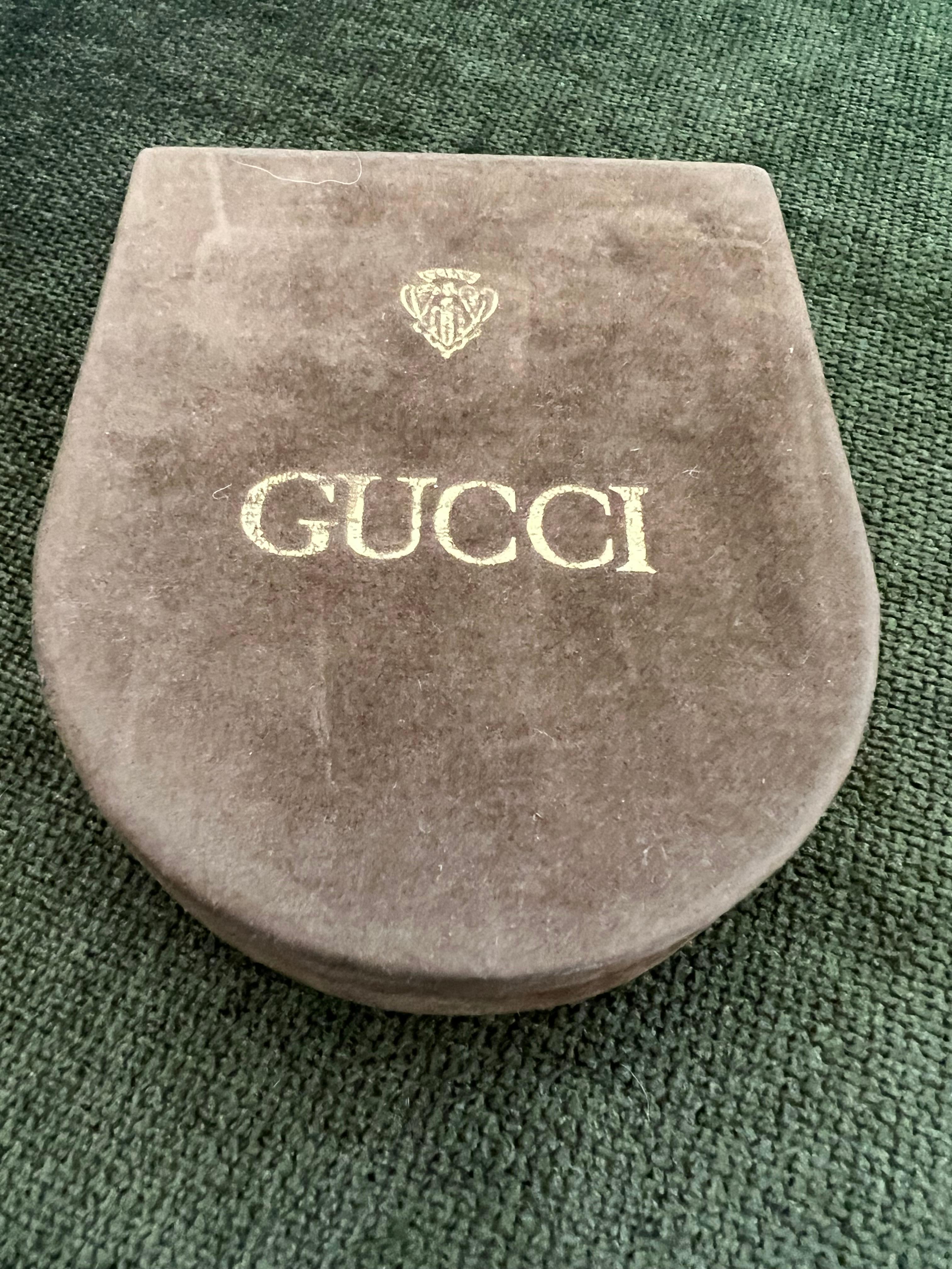 Rare Vintage Luxury Gucci lighter Florence Italia Circa 80 Original Suede Case For Sale 2