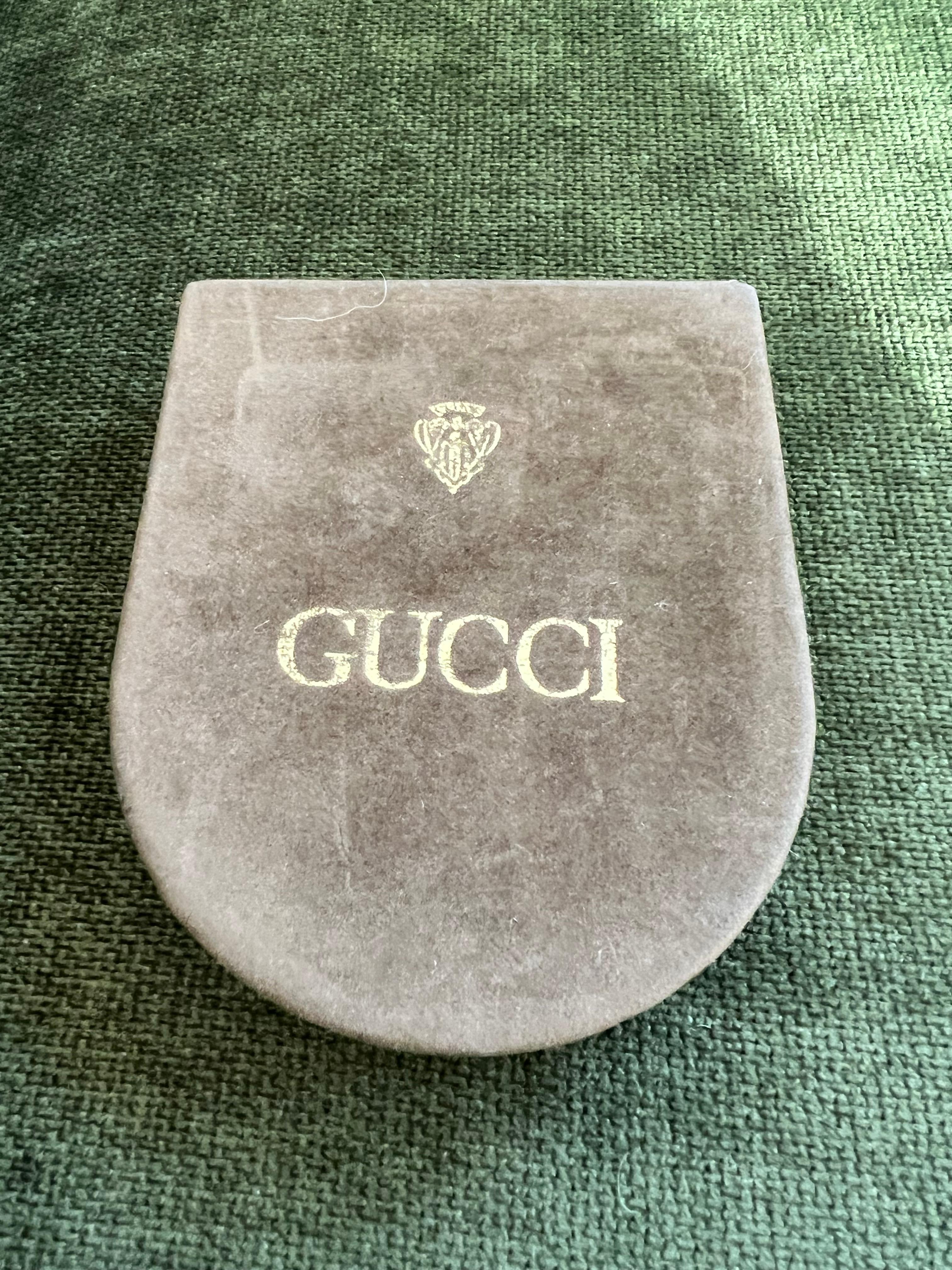 Rare Vintage Luxury Gucci lighter Florence Italia Circa 80 Original Suede Case For Sale 4