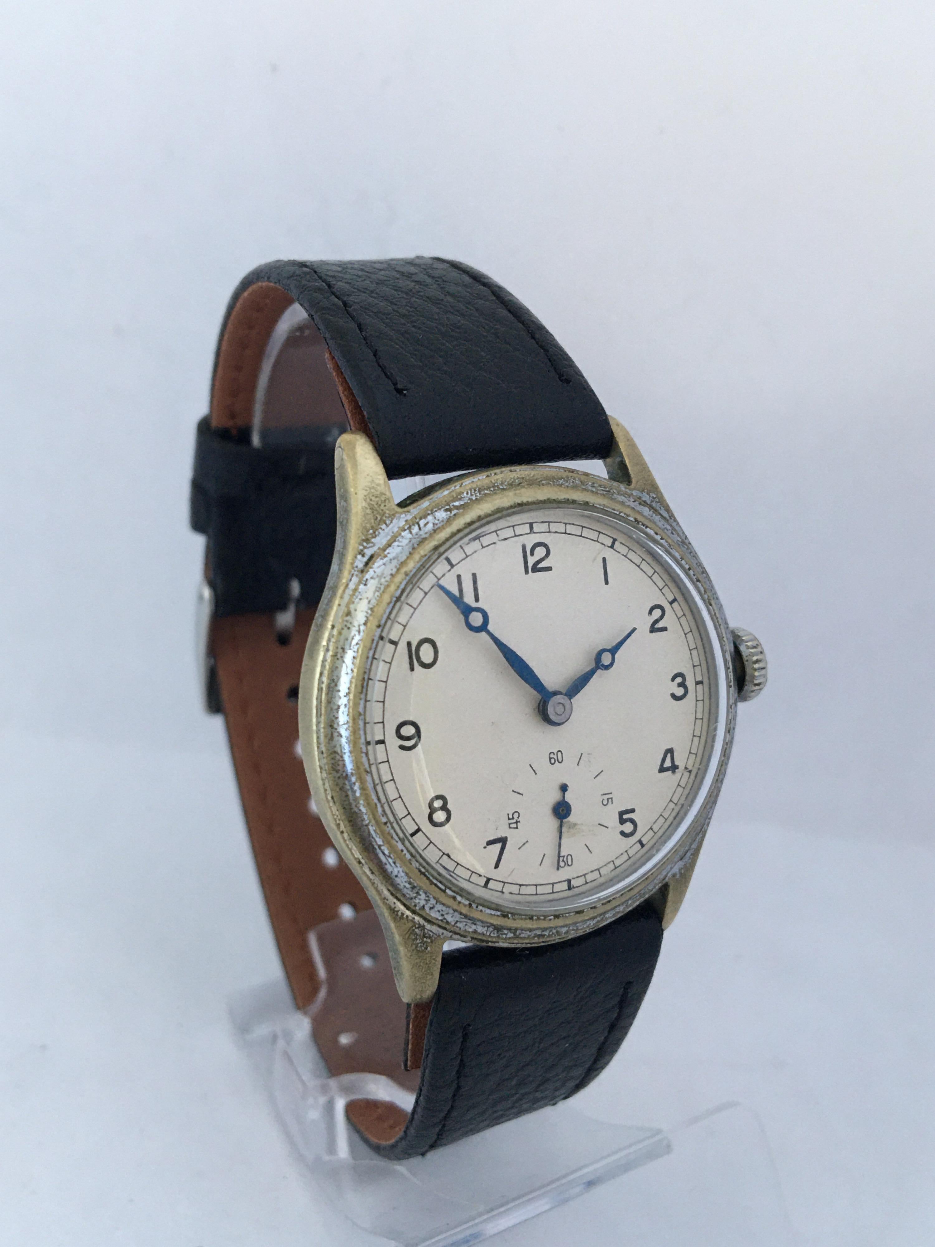 This beautiful  hand winding military supplied watch is working and it is ticking well. Visible signs of used and ageing with the silver plated metal case is tarnished as shown. visible tiny marks on the secondary dial as shown. Please study the