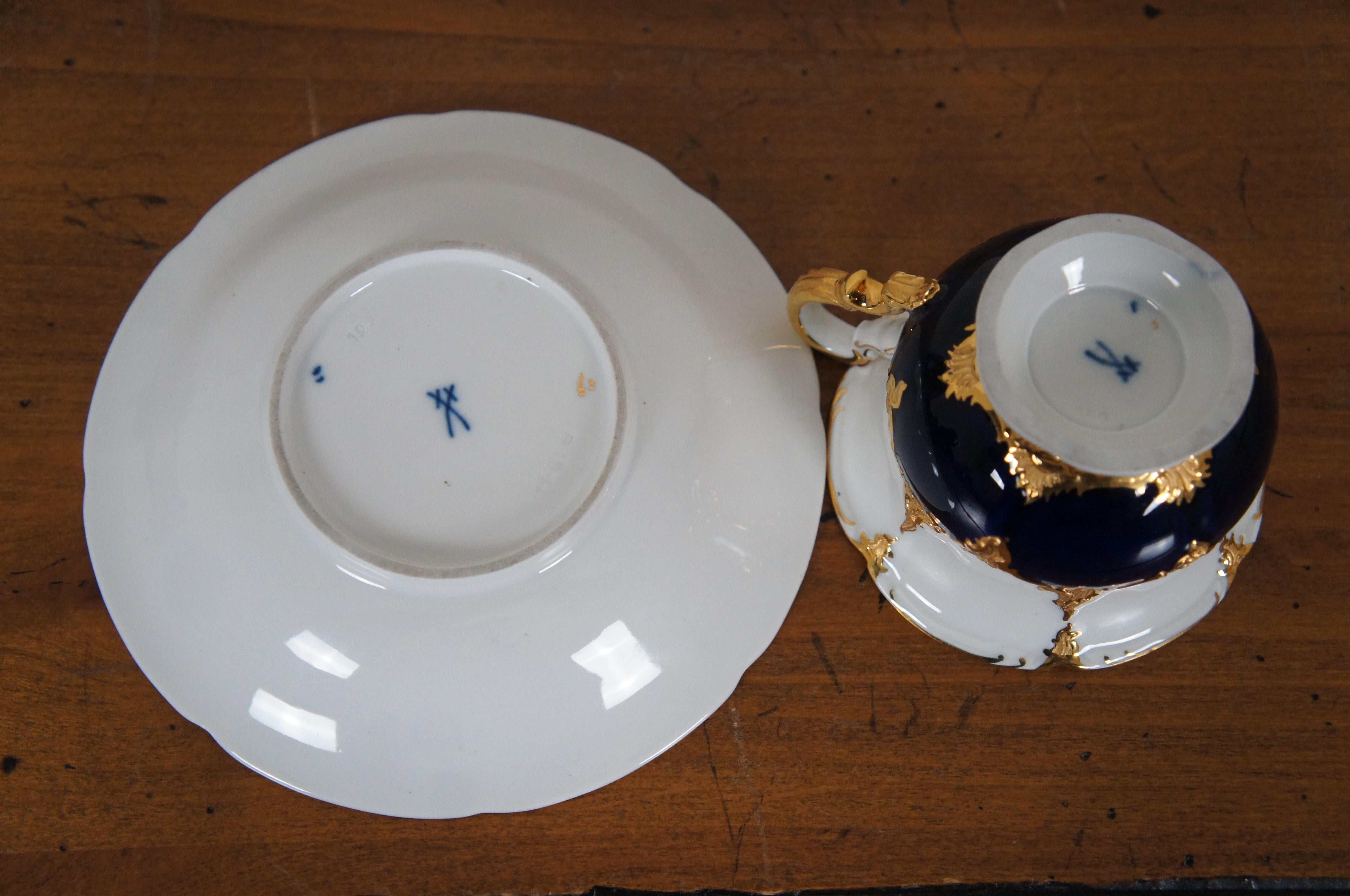 Rare Vintage Meissen Mocha B-Form Porcelain Teacup & Saucer Cobalt Blue & Gold In Good Condition In Dayton, OH