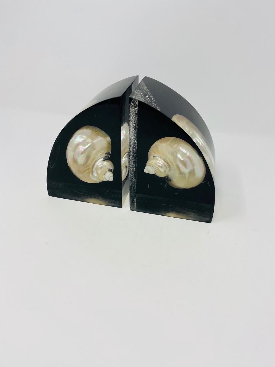 shell bookends