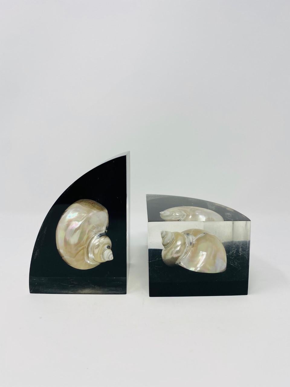 American Rare Vintage Mid Century Lucite Bookends with Embedded Sea Shells For Sale