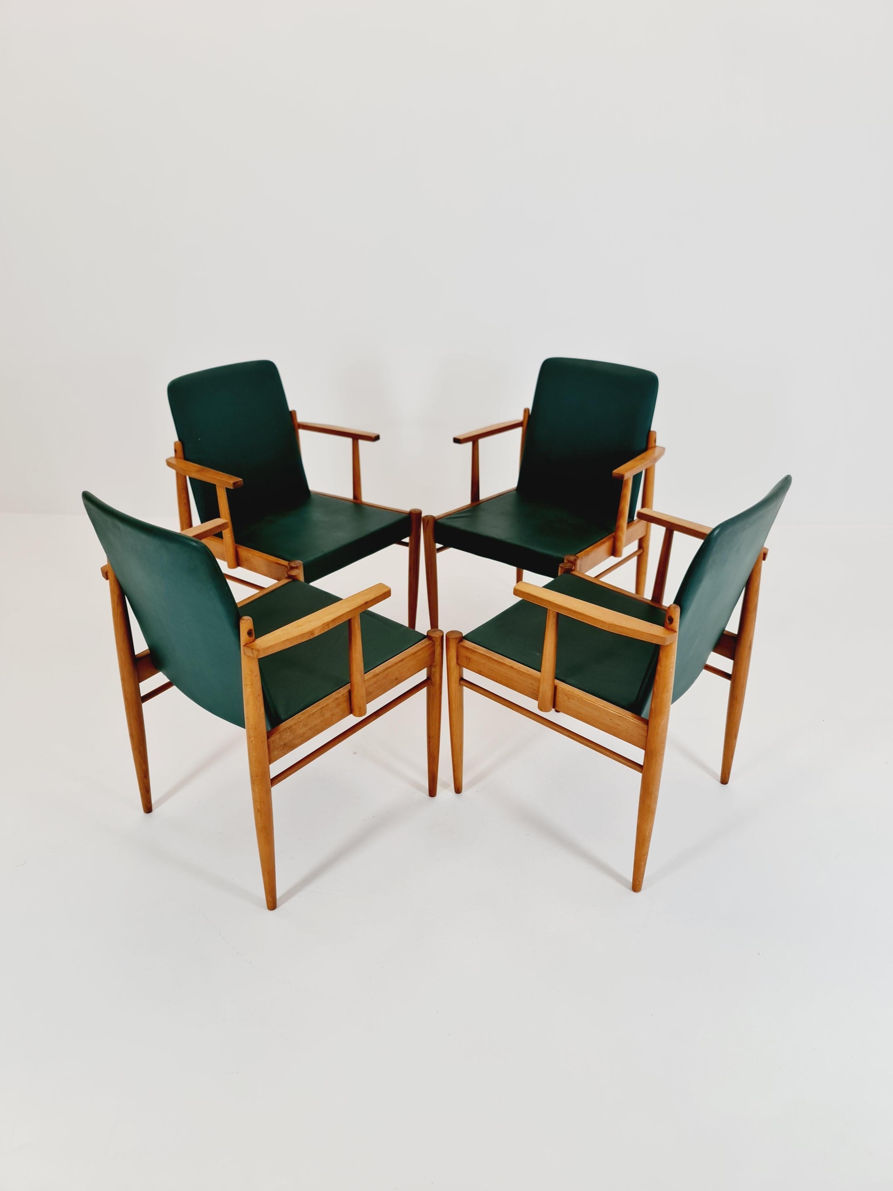 Raro Vintage de mediados de siglo alemán haya Sillón conjunto de 4 , 1950s en Bueno estado para la venta en Gaggenau, DE