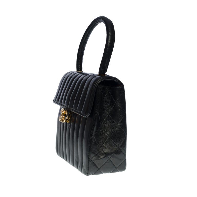 Rare vintage Mini Chanel Classic shoulder flap bag in black quilted lambskin,  GHW For Sale at 1stDibs