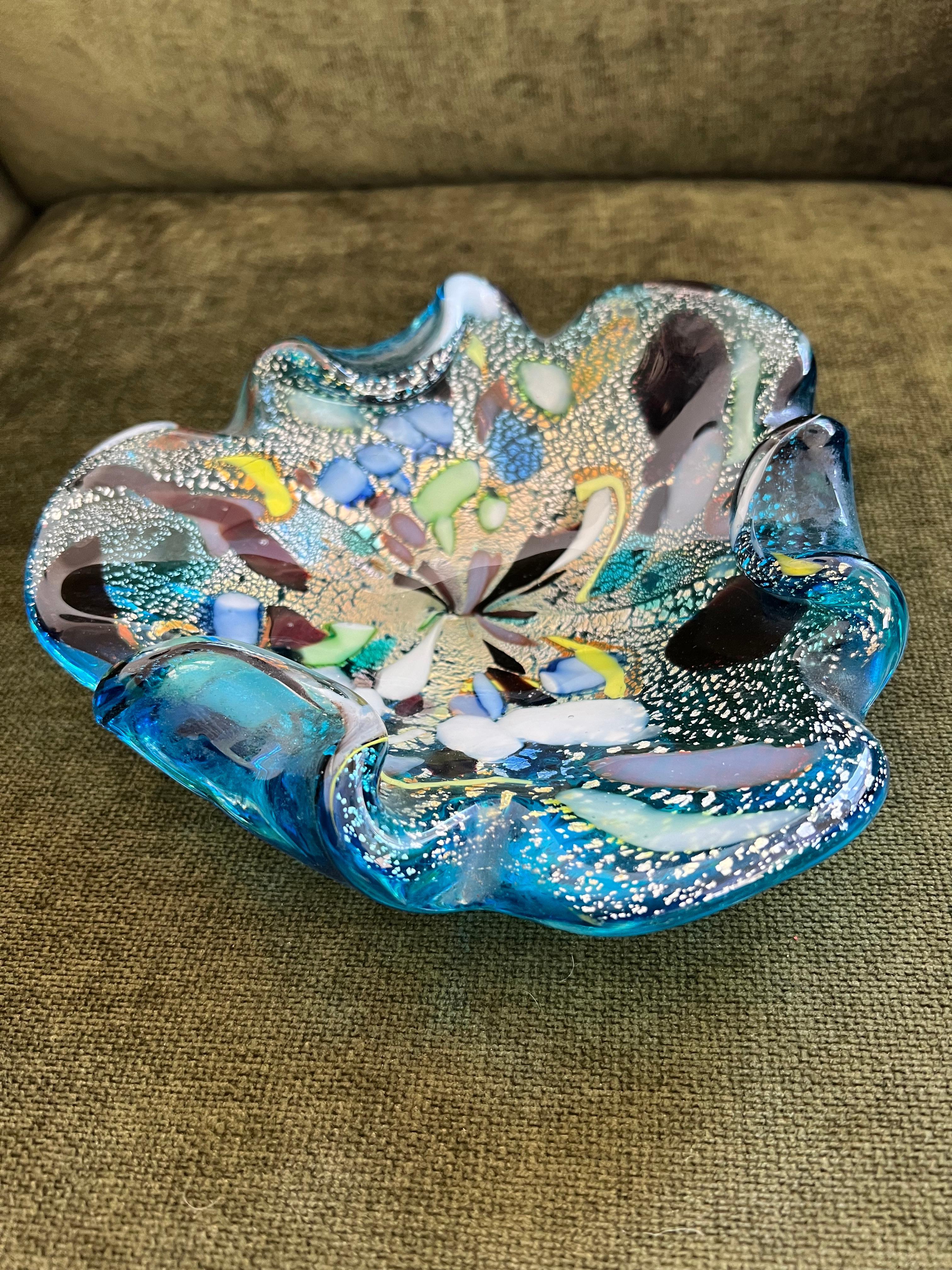 Seltene Vintage Murano Natürlich Blau Tutti Frutti  Taschentuchschüssel, CIRCA 1960 2