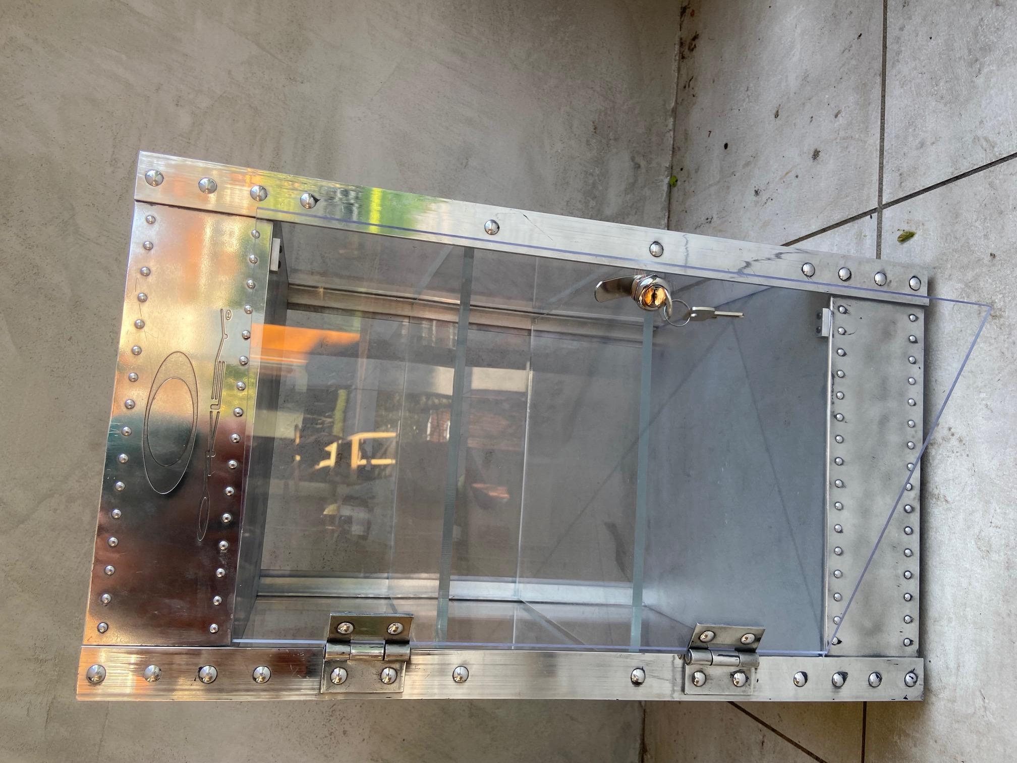 Rare Vintage Oakley X Metal Cube, 3 tierces Sunglasses Countertop Display Cabinet en vente 9