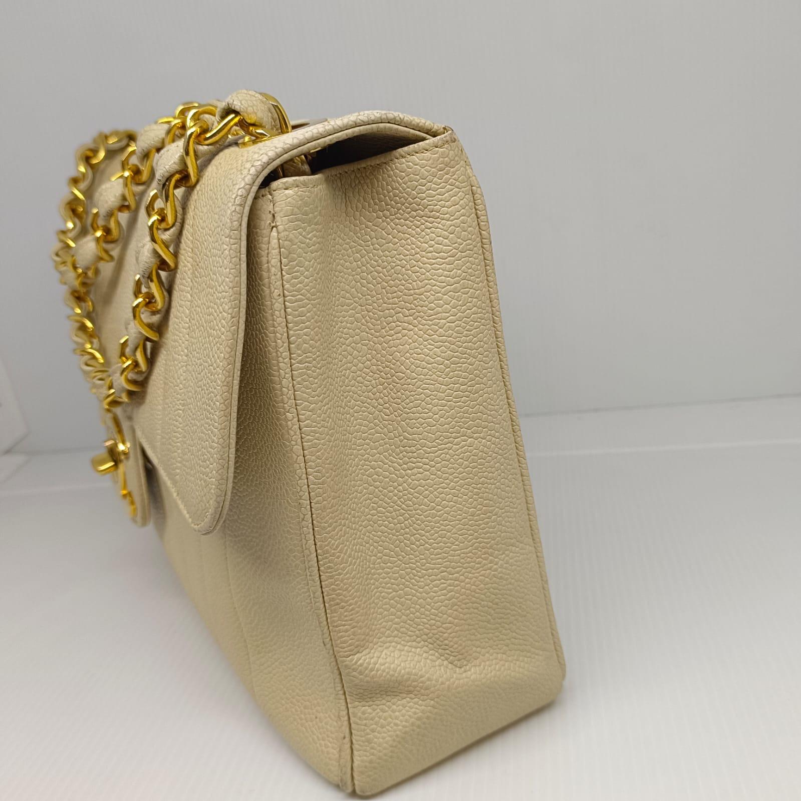 Rare Vintage Off White Caviar Vertical Quilted Jumbo Single Flap Bag For Sale 1
