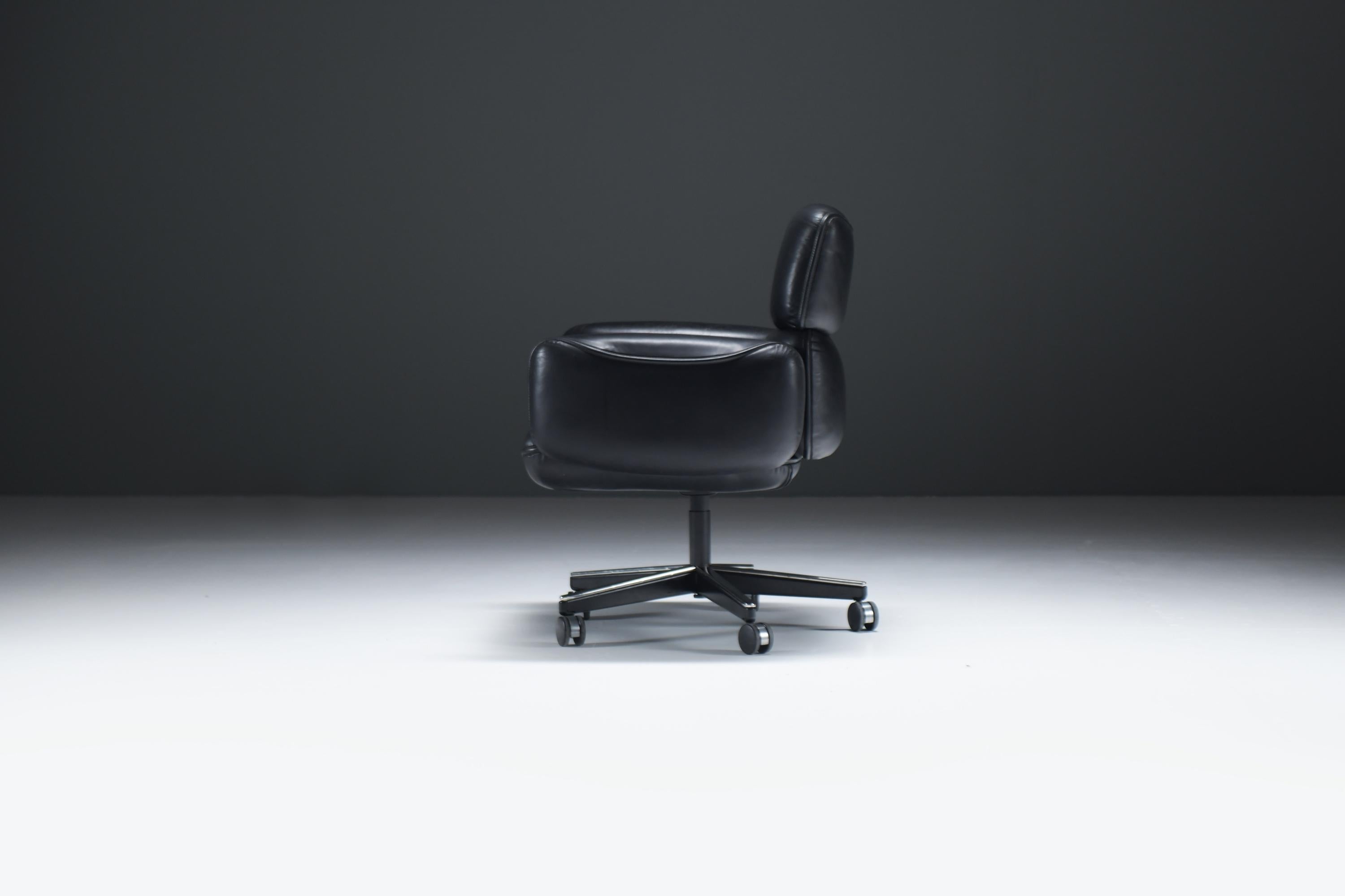 Rara silla de oficina vintage en cuero negro de Otto Zapf para Knoll international Alemán en venta
