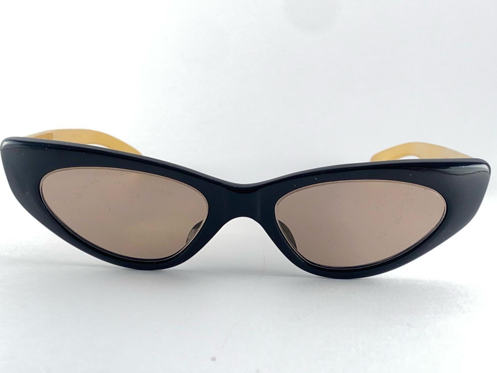 Seltene Vintage Oliver Goldschmiede Katzenauge Gold Errebi Seiten 1970 Sonnenbrille (Grau) im Angebot