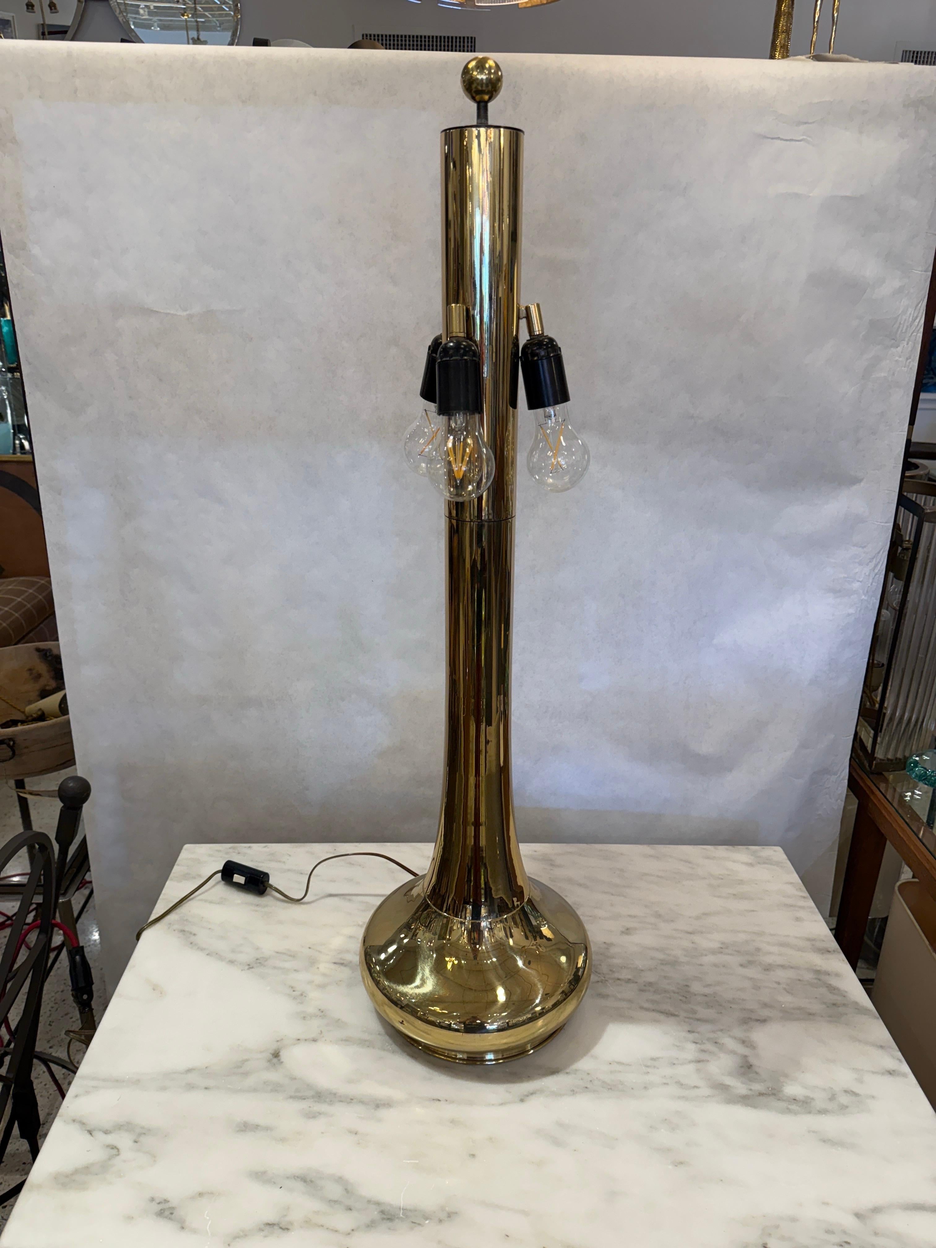 Rare Vintage Oversized Tobacco Leaf, Resin and Brass Table Lamp For Sale 9