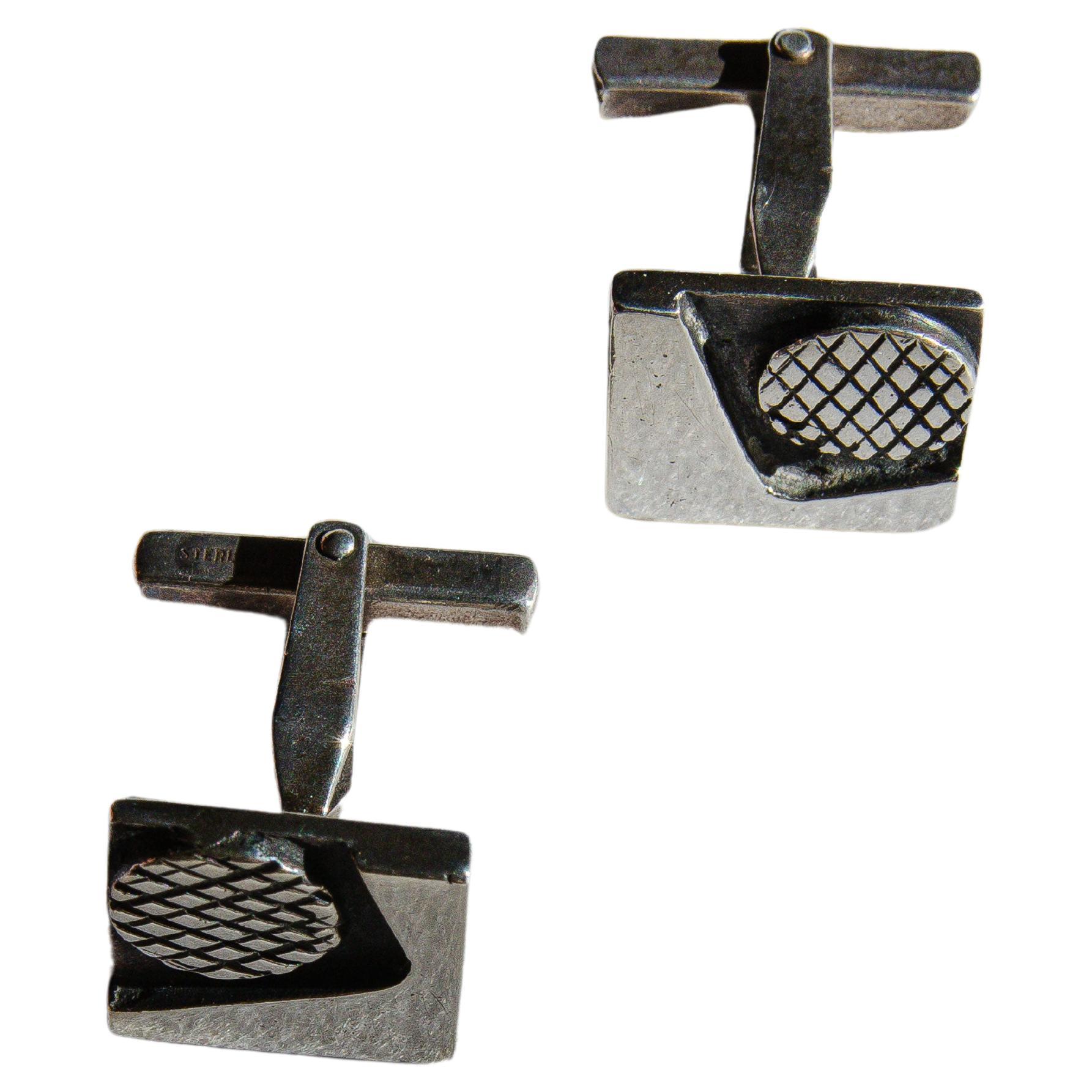 Rare vintage pair of sterling silver cufflinks designed by Margaret De Patta For Sale