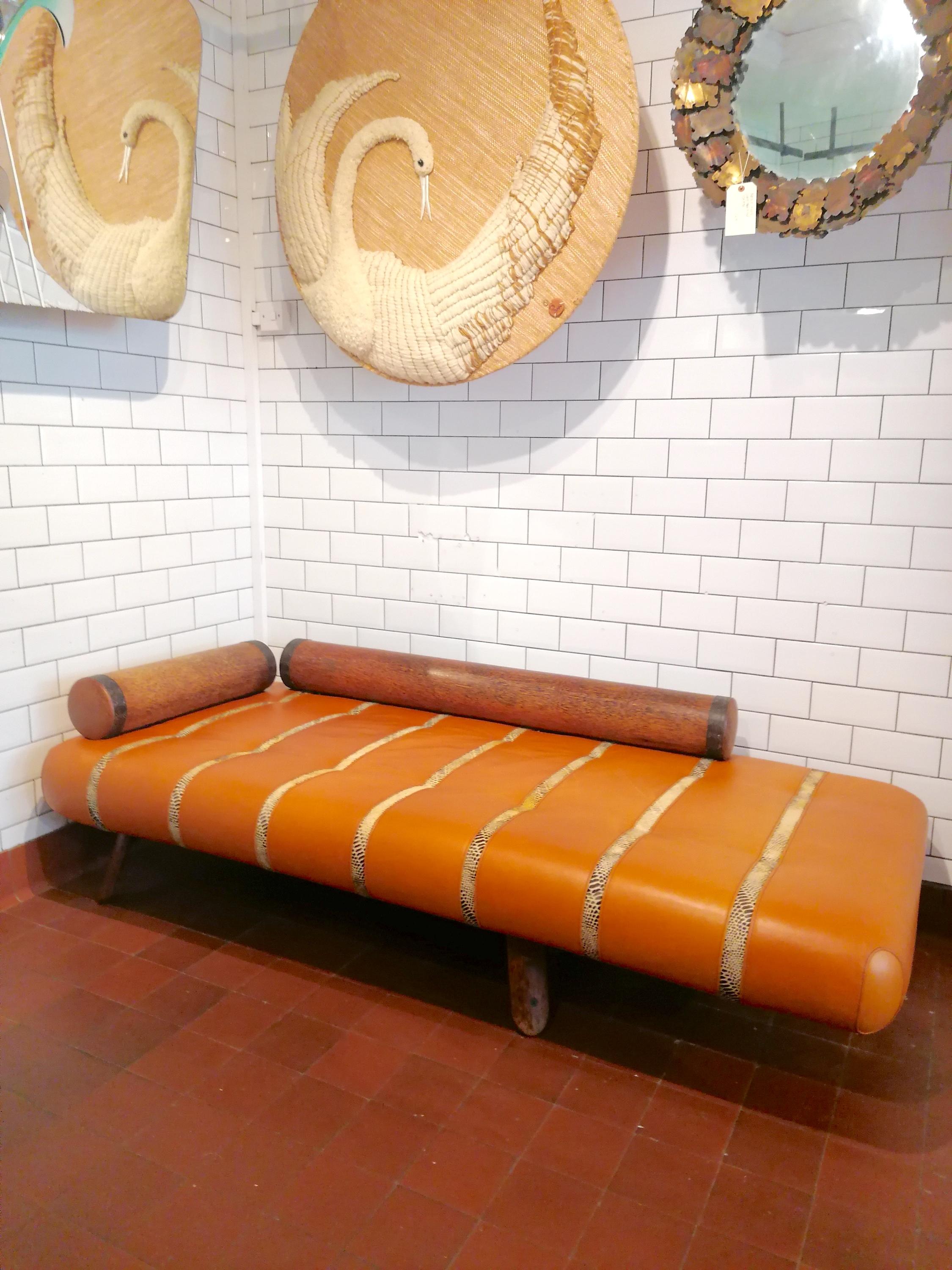 20th Century Rare vintage postmodern leather & palmwood daybed by Pacific Green, c1990s For Sale