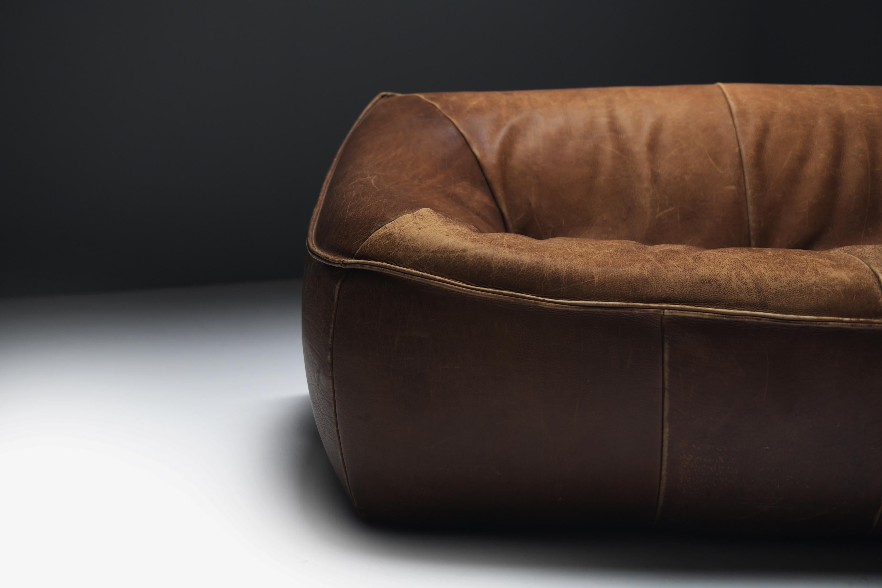 Dutch Rare & vintage Ringo sofa in original leather by Gerard van den Berg for MONTIS